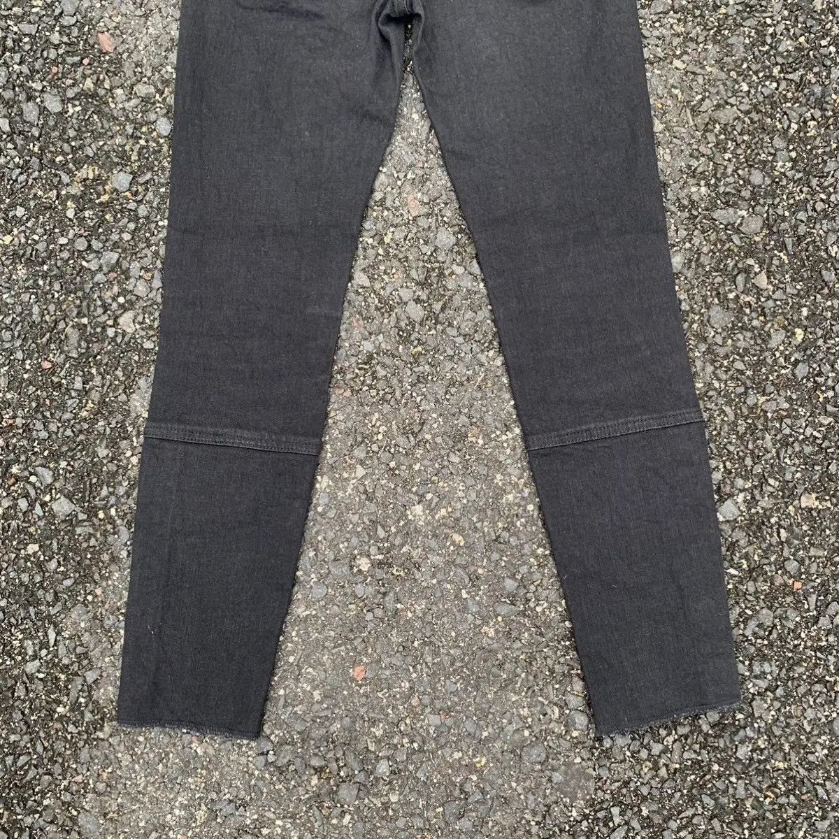 Japanese Brand × Jun Takahashi × Undercover QUICK SALE⚡️ Undercover x Uniqlo UU Black Jeans Ankle Pants Size US 28 / EU 44 - 17 Thumbnail