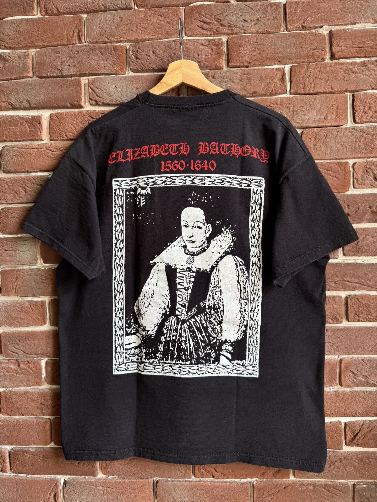Band Tees Elizabeth Bathory Vintage 00s Goat Queen Metal Band Tee 666 Size US XL / EU 56 / 4 - 2 Thumbnail