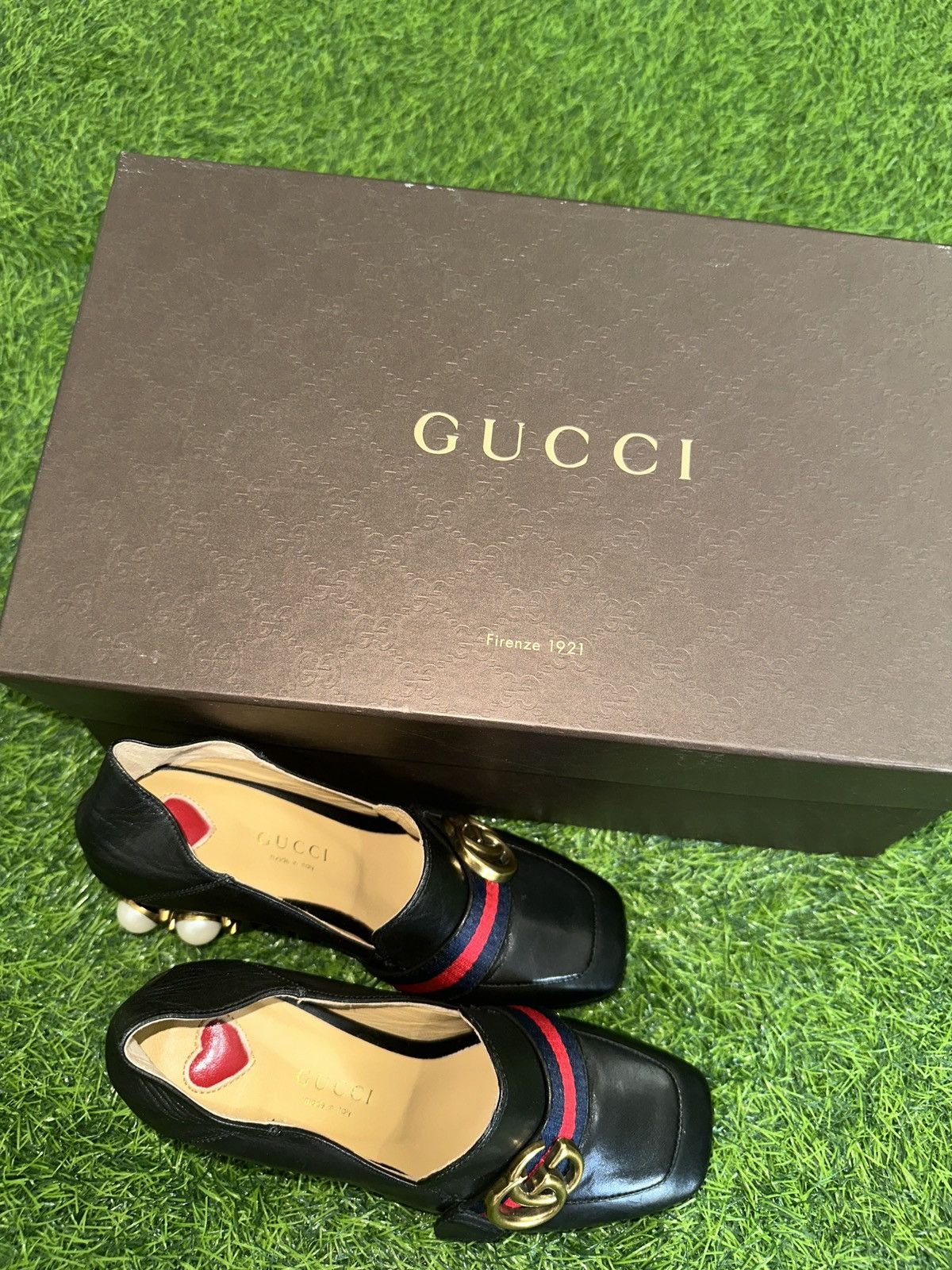 Gucci Gucci Black Leather Web Pearl Peyton Loafer Pumps Size 34 Size US 4 / IT 34 - 8 Thumbnail