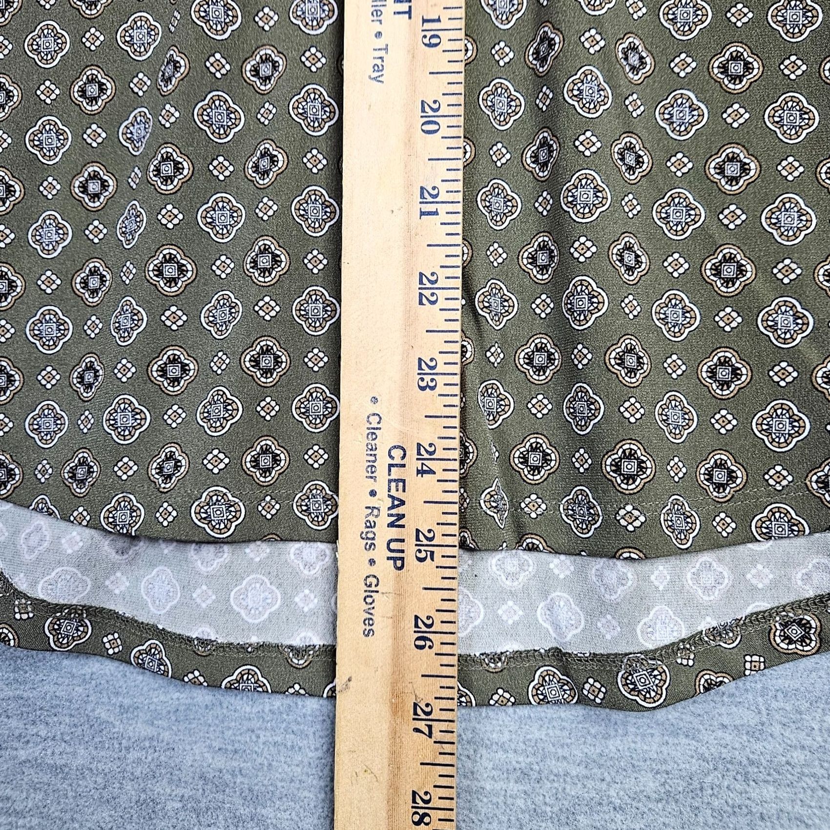 Michael Kors Michael Kors Women's Green 1/4 Zipper Roller Sleeve Top Size L Shirt Adult Regular Short Sleeve Zipper Green Womens Size L / US 10 / IT 46 - 4 Thumbnail