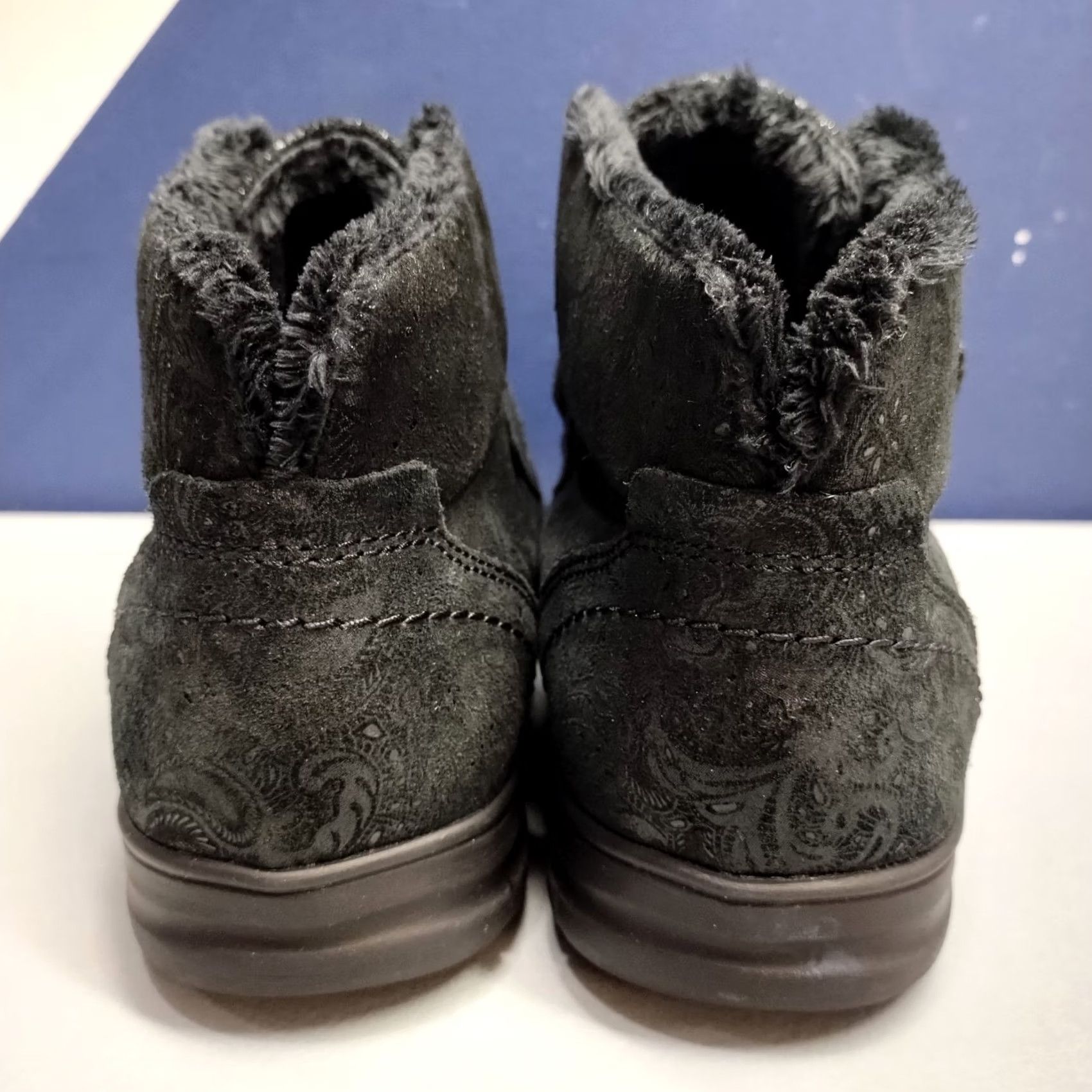 Vintage Cosyfeet Martha Ankle Boots Womens 8.5 Black Paisley Faux Fur Lined Hook & Loop Womens Size 8.5 Bootie Size US 9 / IT 39 - 5 Thumbnail
