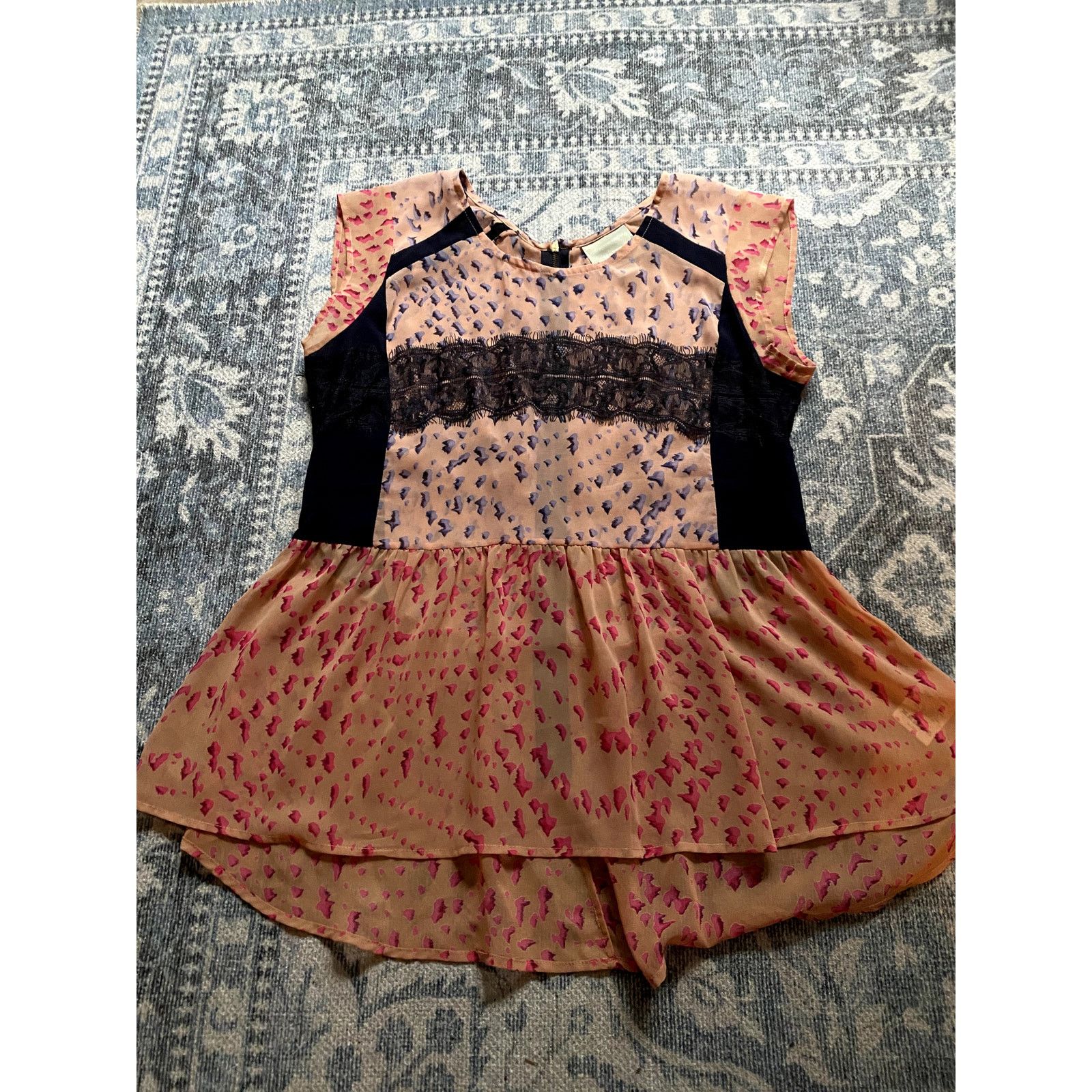 Anthropologie Anthropologie Dainty Sheer Lace Babydoll Coquette Twee Top Size S / US 4 / IT 40 - 2 Thumbnail