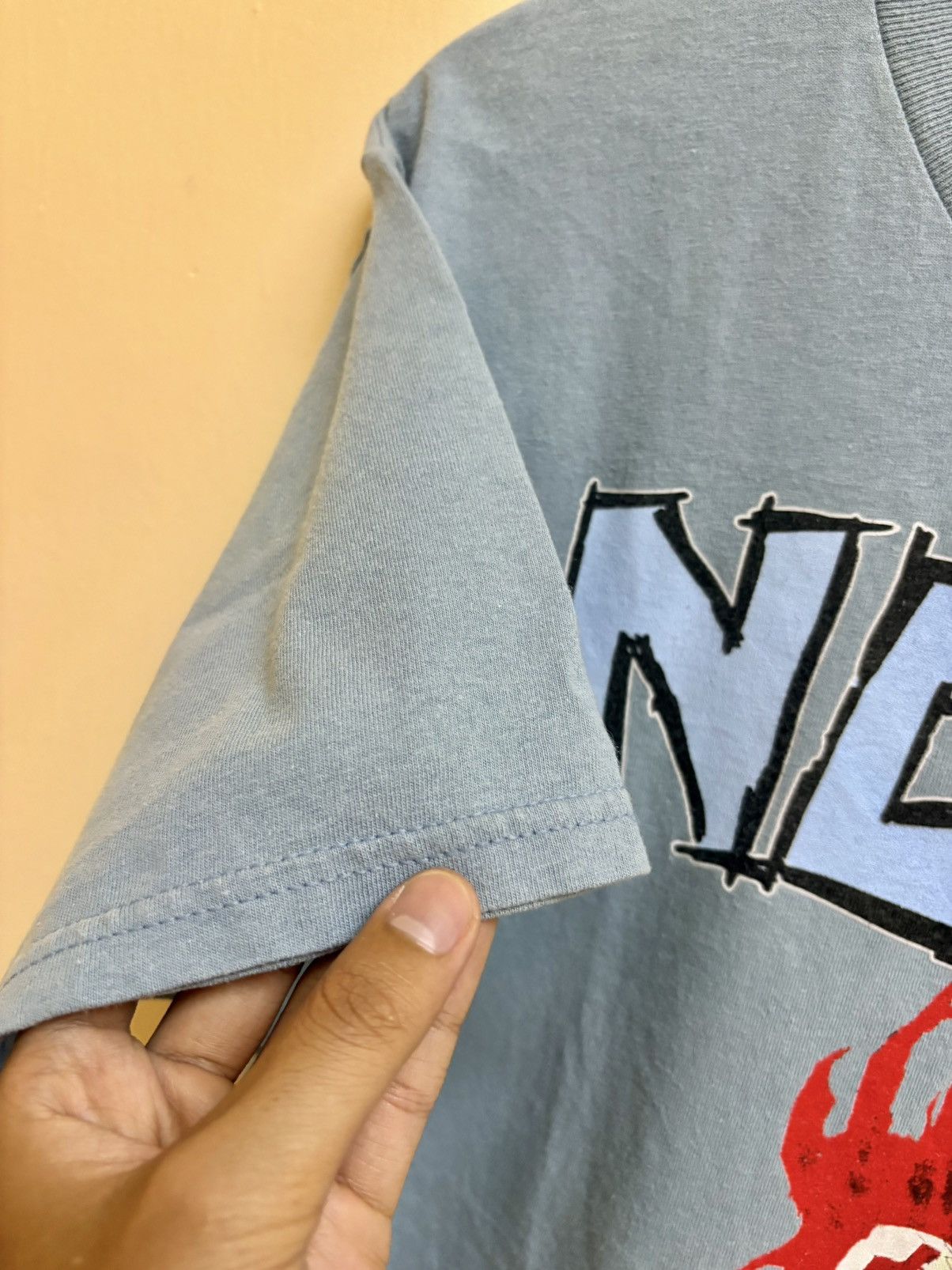 Vintage Vintage 2000 Nofx Band Pump Up The Valuum T-Shirt Size US M / EU 48-50 / 2 - 9 Thumbnail