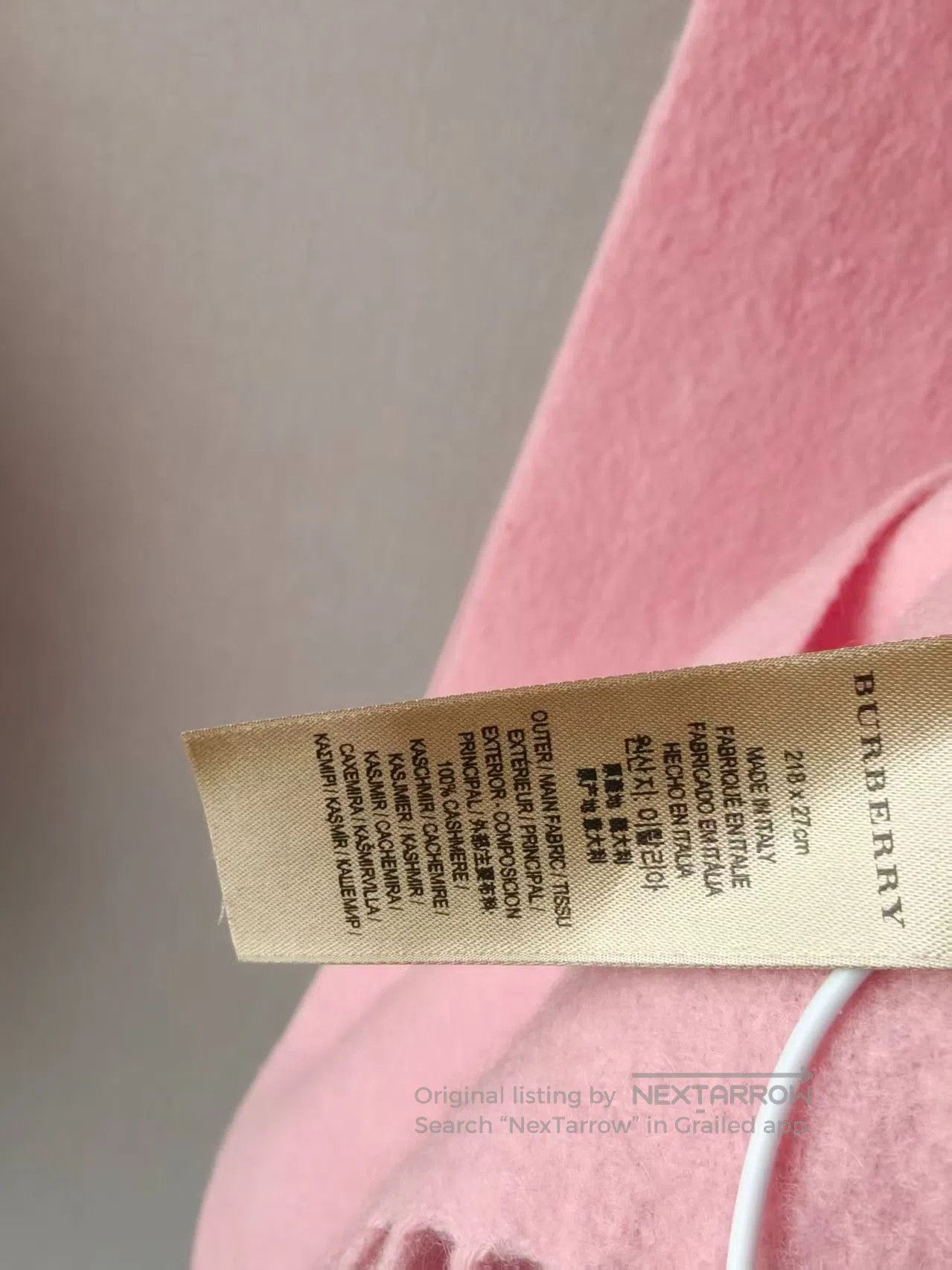 Burberry Burberry Authentic Scarf. Size ONE SIZE - 3 Thumbnail