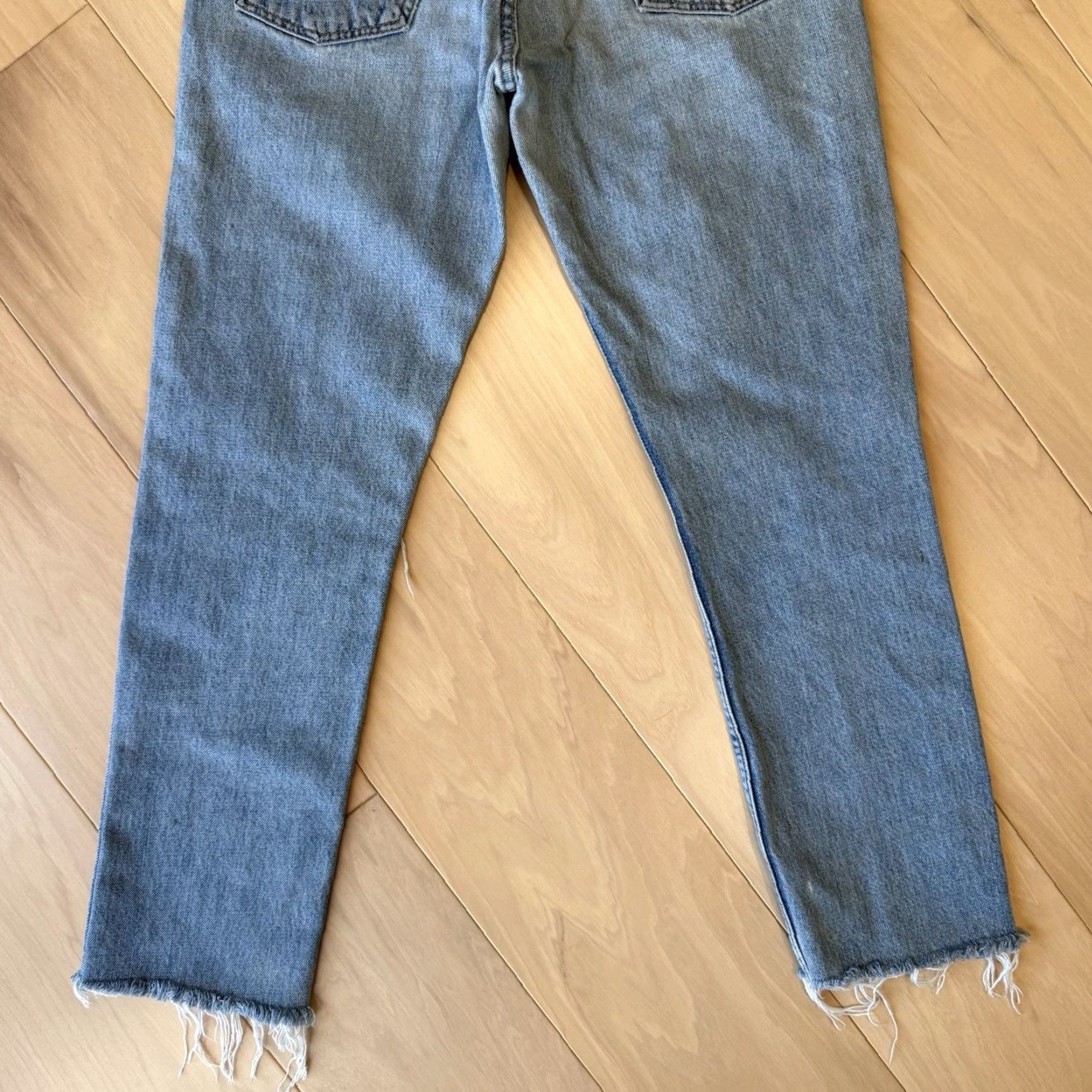 Levi's VINTAGE Levi's 505 Jeans 28 Blue Distressed Light Wash Straight Leg Denim Regular Waist 28 Men USA Western 80s Outfit Size US 28 / EU 44 - 7 Thumbnail