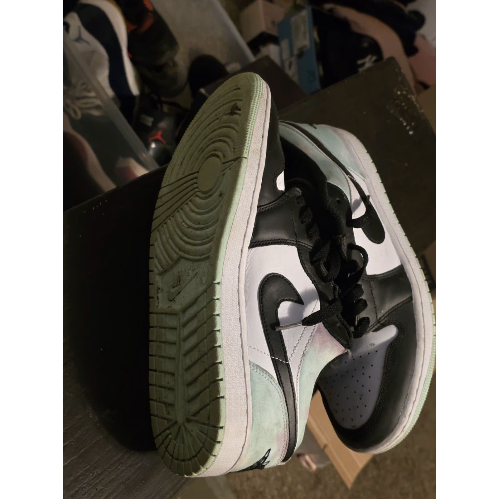 Jordan Brand Nike Air Jordan 1 Low SE Tie Dye Panda Special Edition Sneakers Men 9 White/Mint Foam/Black Size US 9 / EU 42 - 3 Thumbnail