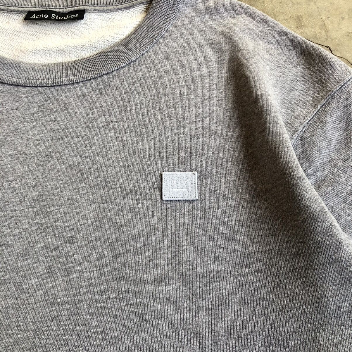 Acne Studios Acne Studios Fairview Face PAW17 Patch Logo Crewneck Grey Size US XL / EU 56 / 4 - 5 Thumbnail