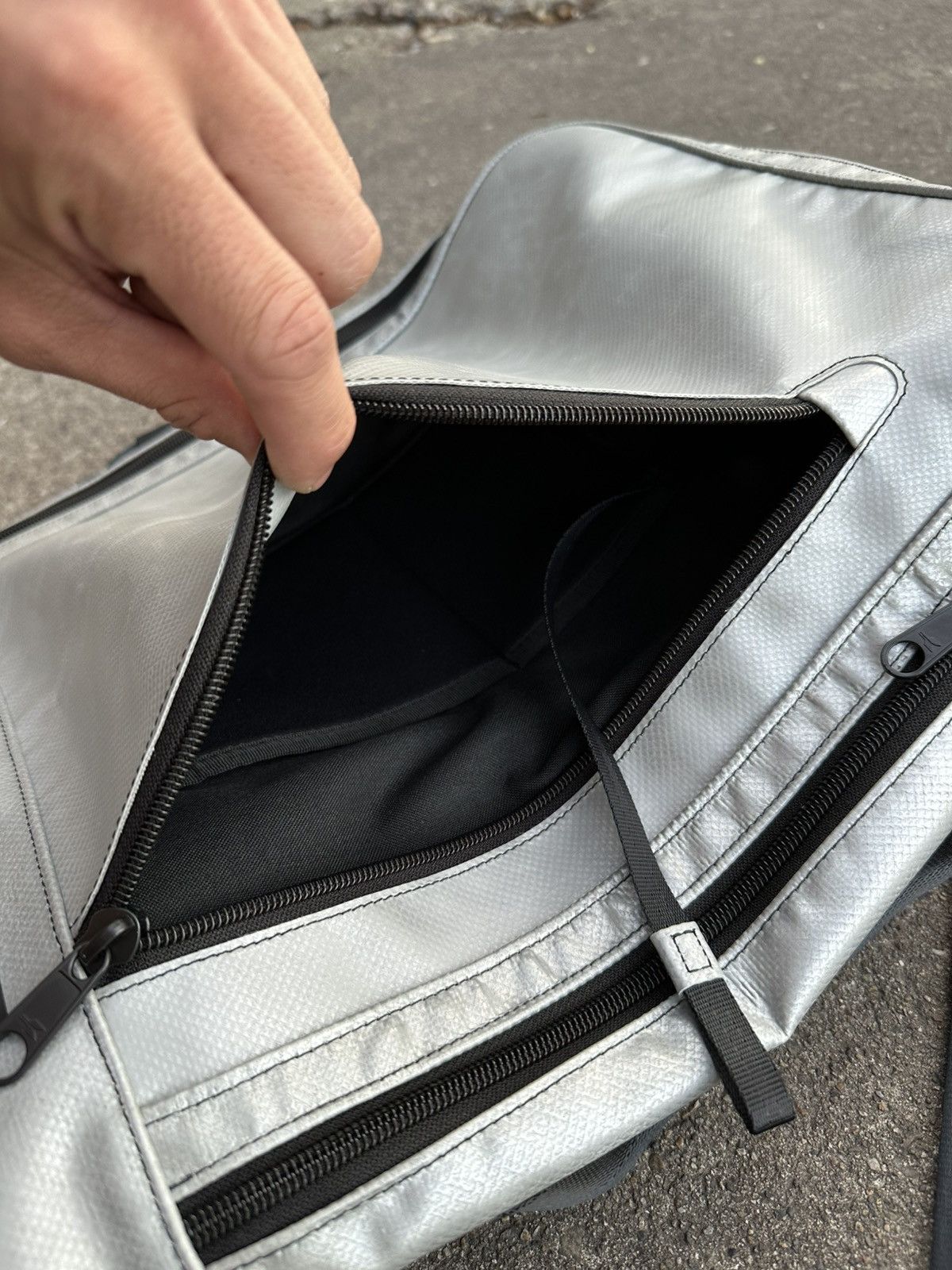 Freitag FREITAG F306 Hazzard Silver Tarp Recycled Backpack BRAND NEW Size ONE SIZE - 4 Thumbnail