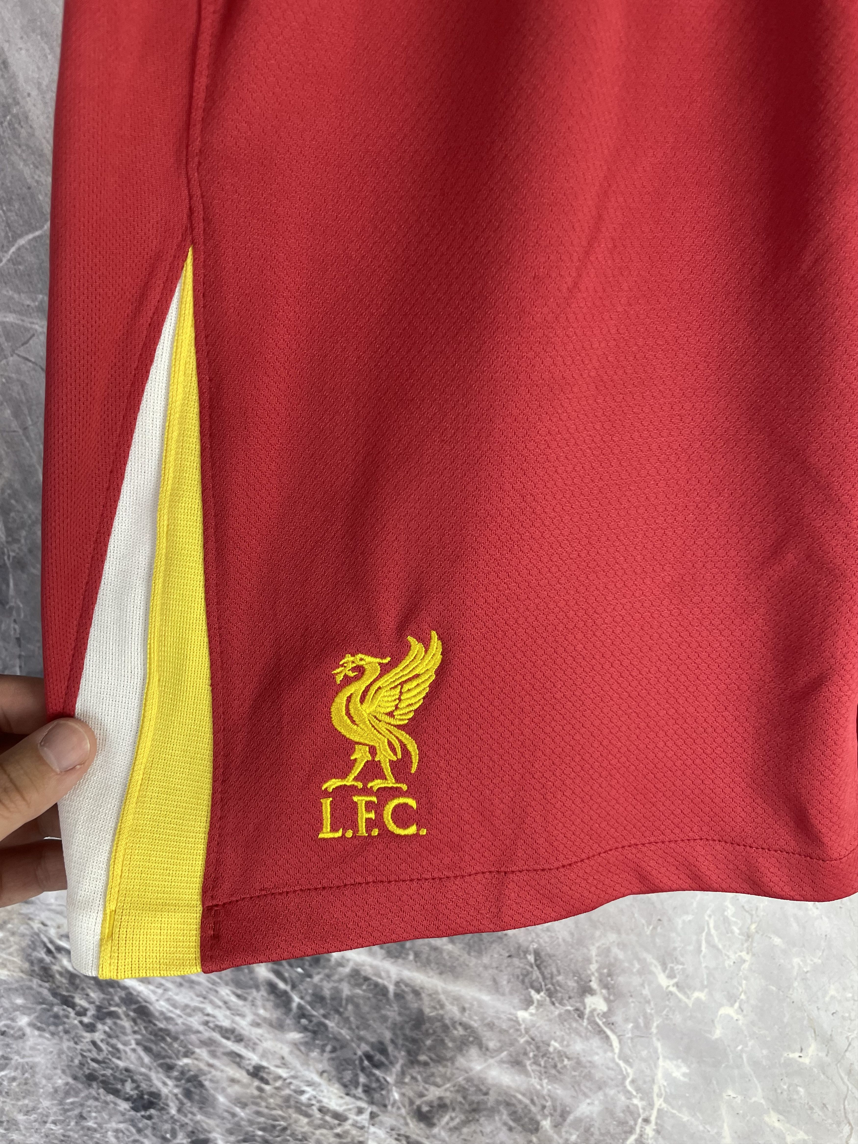 Nike Liverpool Nike soccer shorts Y2k Size US 32 / EU 48 - 2 Thumbnail