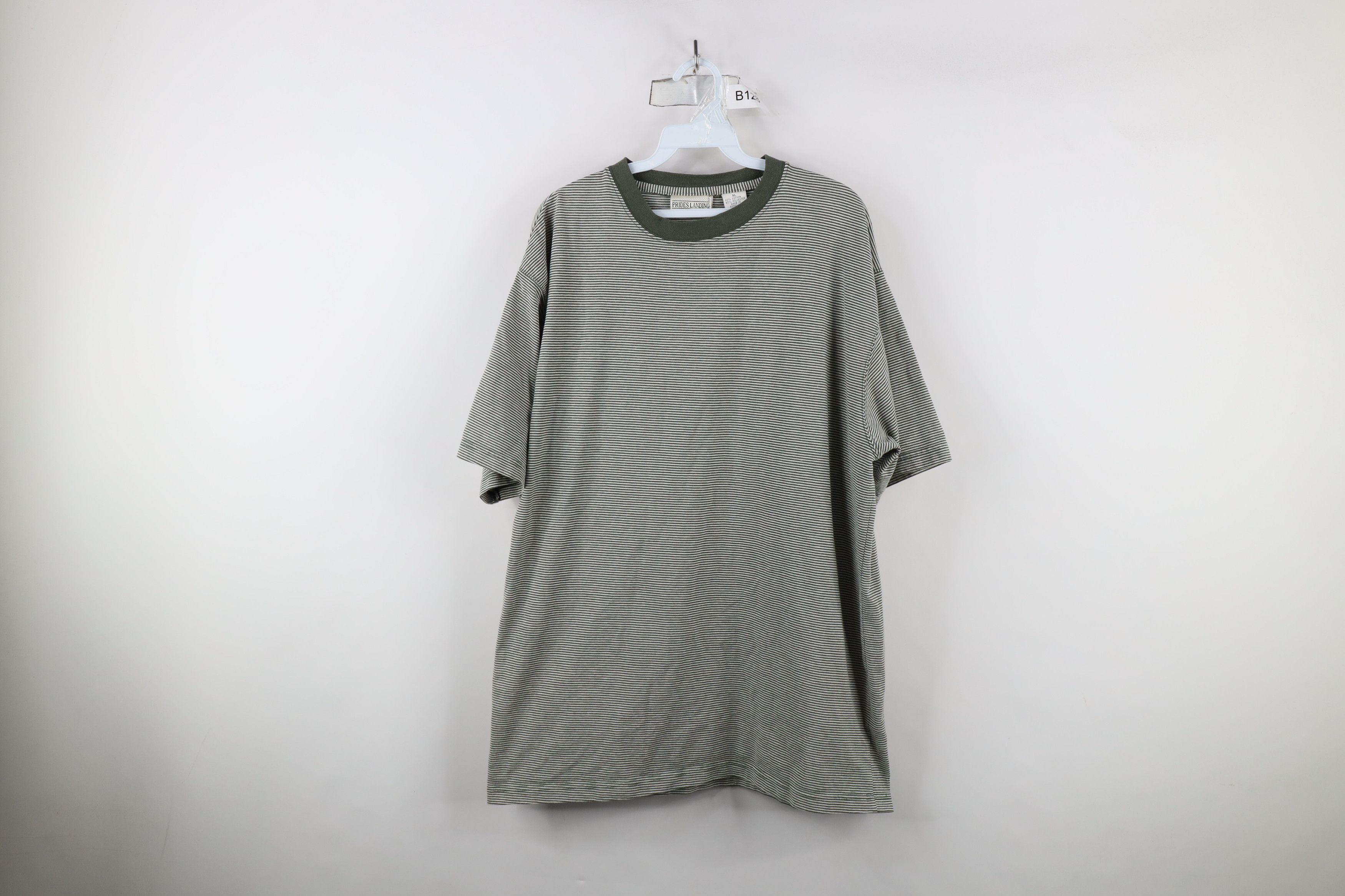 Vintage Vintage 90s Streetwear Heavyweight Short Sleeve T-Shirt Size US XL / EU 56 / 4 - 1 Thumbnail