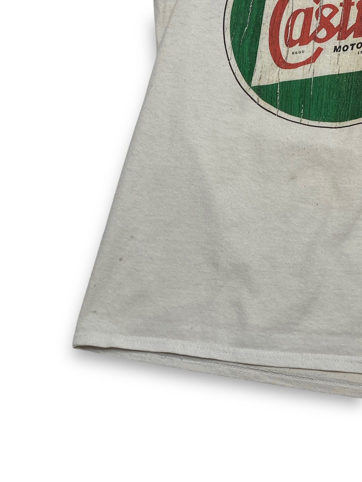Vintage Vintage CASTROL Motor Oil Big Logo Tee Shirt Size US S / EU 44-46 / 1 - 9 Thumbnail