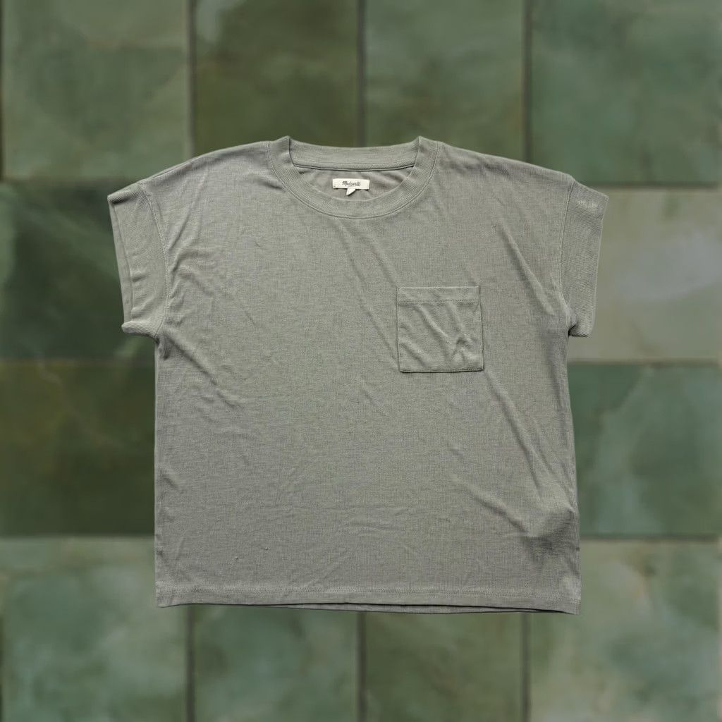 Madewell Madewell Shirt Womens L Green Crew Neck Short Sleeve Ribbed Pocket Top Basic Shirt Women l Green Crew Neck Short Sleeve Ribbed Pocket Top Basic Size L / US 10 / IT 46 - 1 Thumbnail