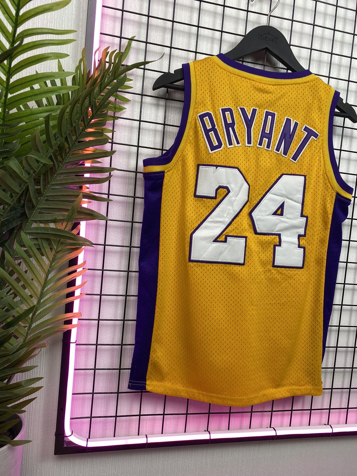 Mitchell & Ness × NBA Lakers #24 Kobe Bryant Jersey S Hardwood Classic Yellow LA Size US S / EU 44-46 / 1 - 14 Thumbnail