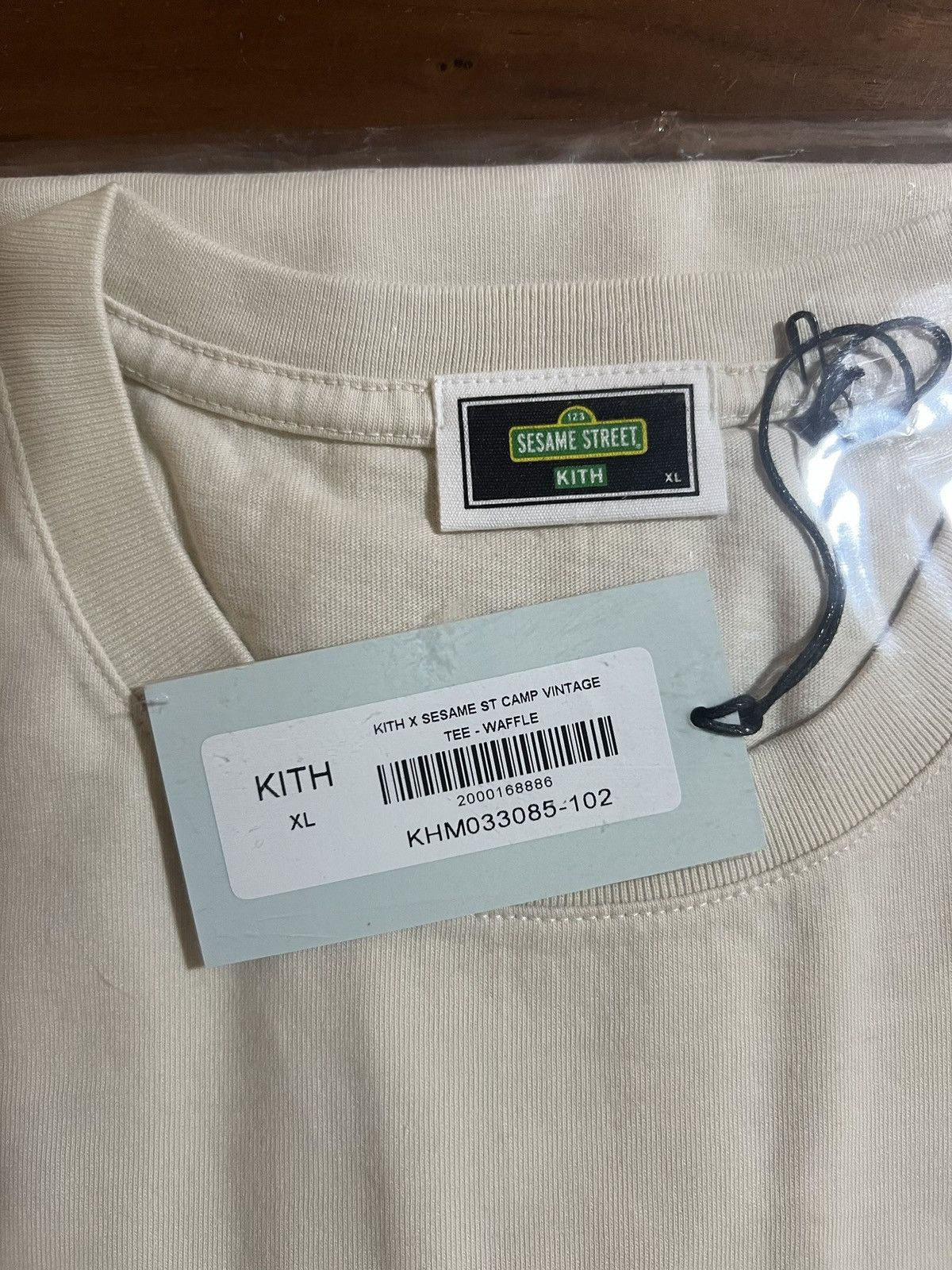 Kith Kith for Sesame Street Camp Vintage Tee in Waffle Size XL Size US XL / EU 56 / 4 - 6 Thumbnail