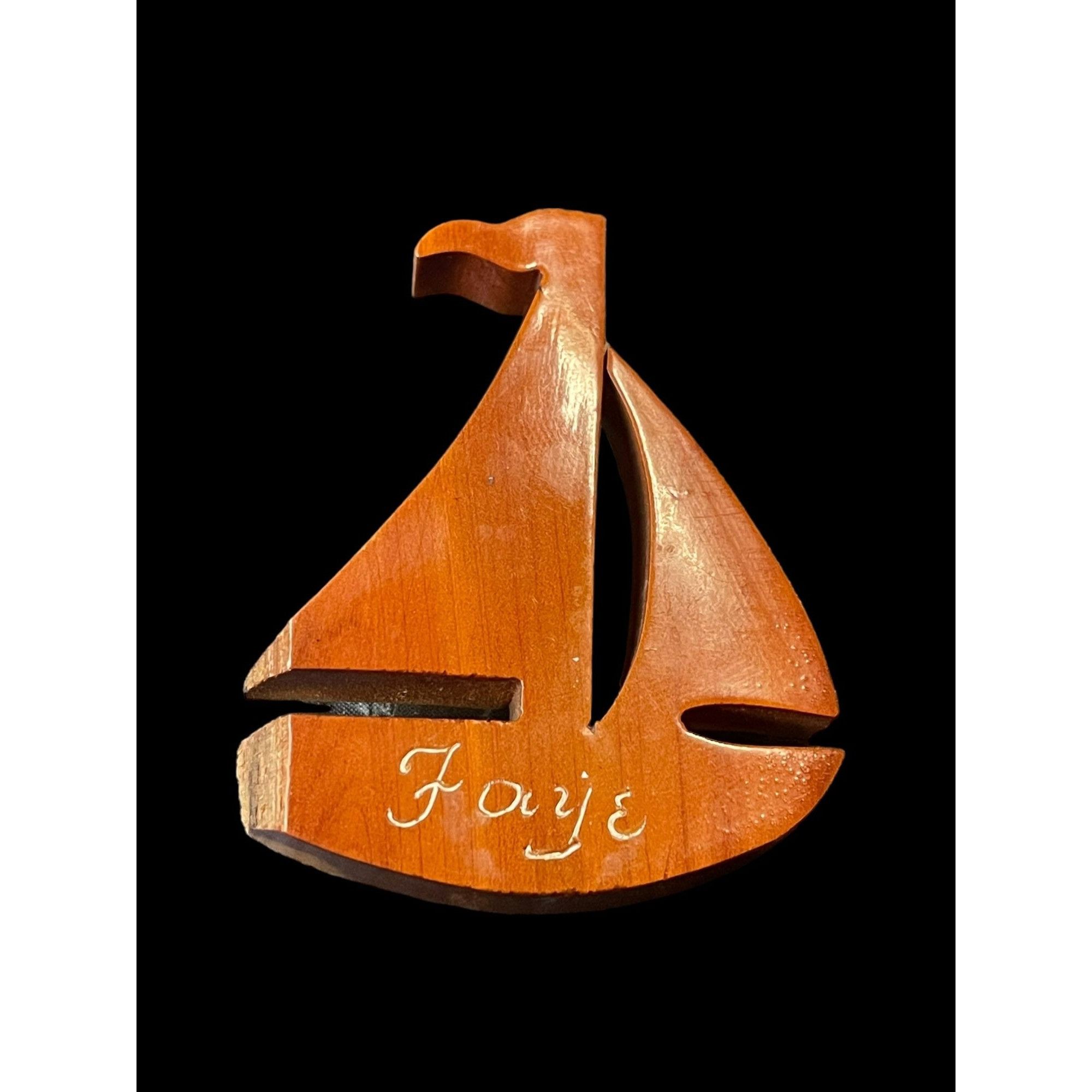 Jewelry × Vintage Wooden Carved Sail Boat Brooch Pin Size ONE SIZE - 1 Thumbnail