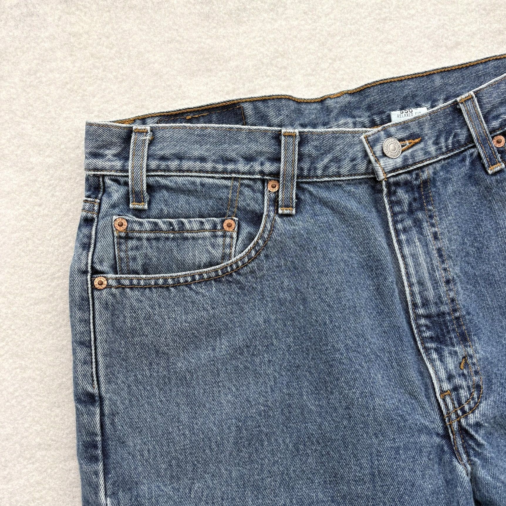 Levi's VINTAGE Levi's 550 Jeans Mens 36x34 Blue Medium Wash Relaxed Fit Tapered Denim Size US 36 / EU 52 - 3 Thumbnail