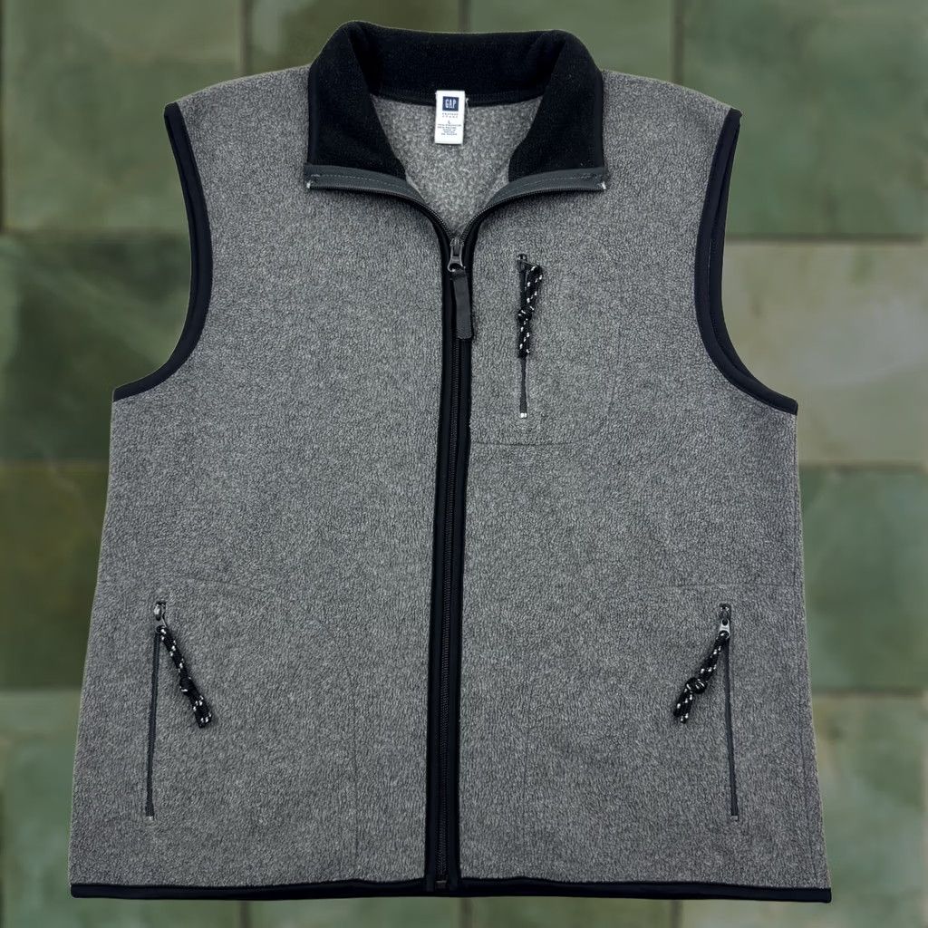 Gap VINTAGE Gap Fleece Vest Mens L Gray Zip Full Zip 90s Y2K Preppy Hipster Classic Size US L / EU 52-54 / 3 - 1 Thumbnail