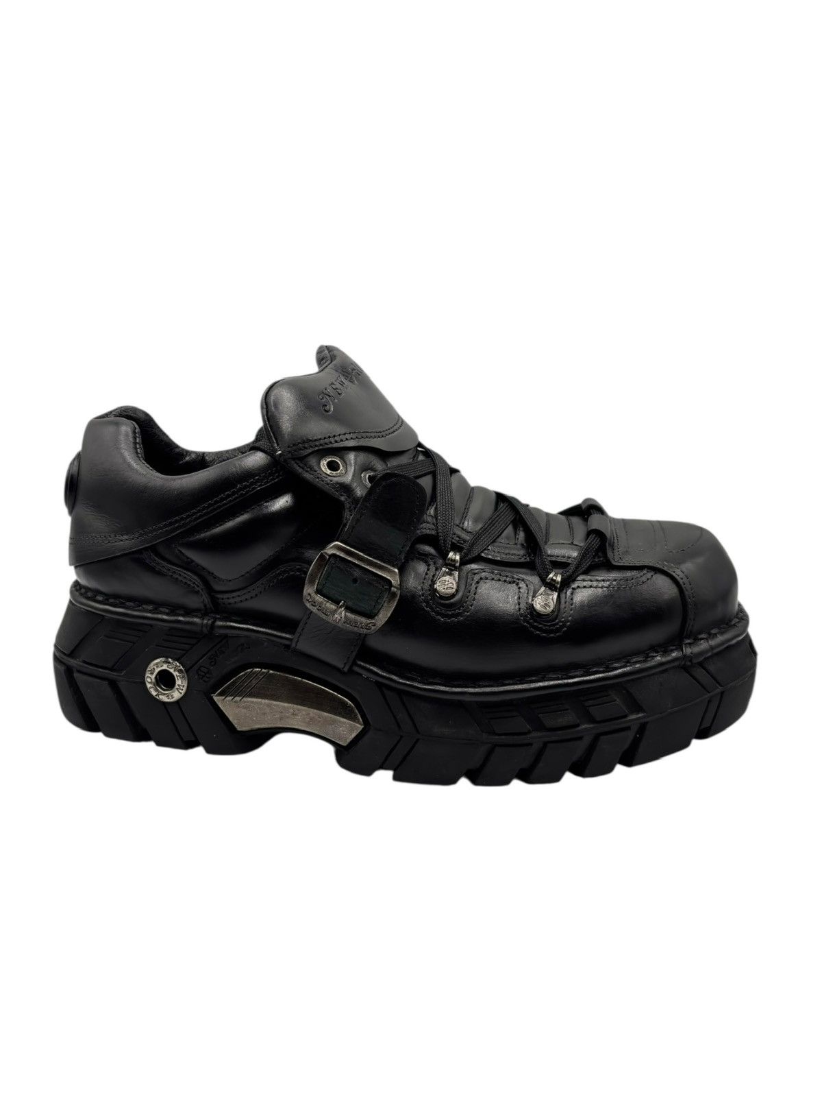 RARE vintage New Rock black trailer platform boots