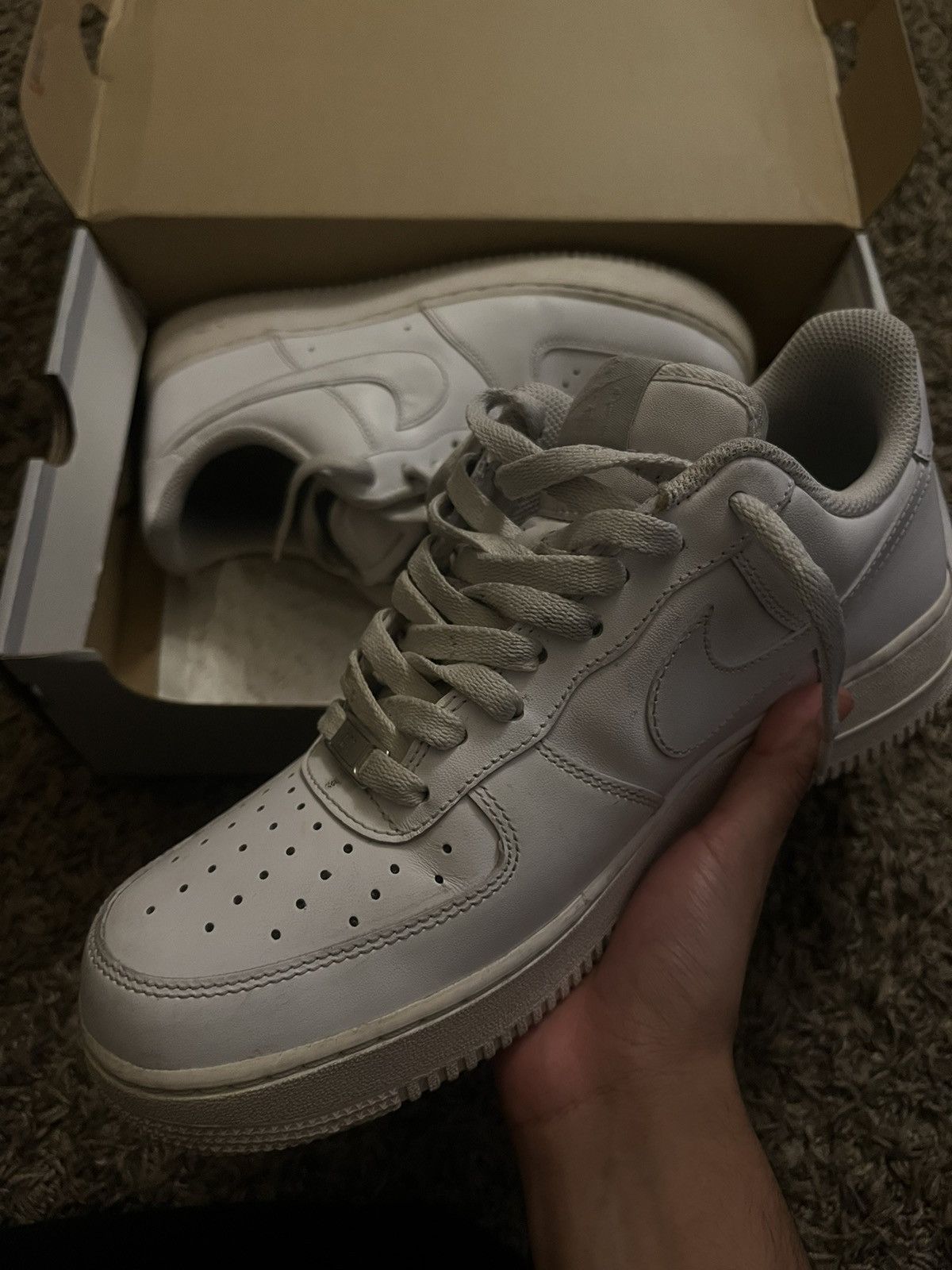 Nike Nike White Air Force 1s Size US 9 / EU 42 - 3 Thumbnail