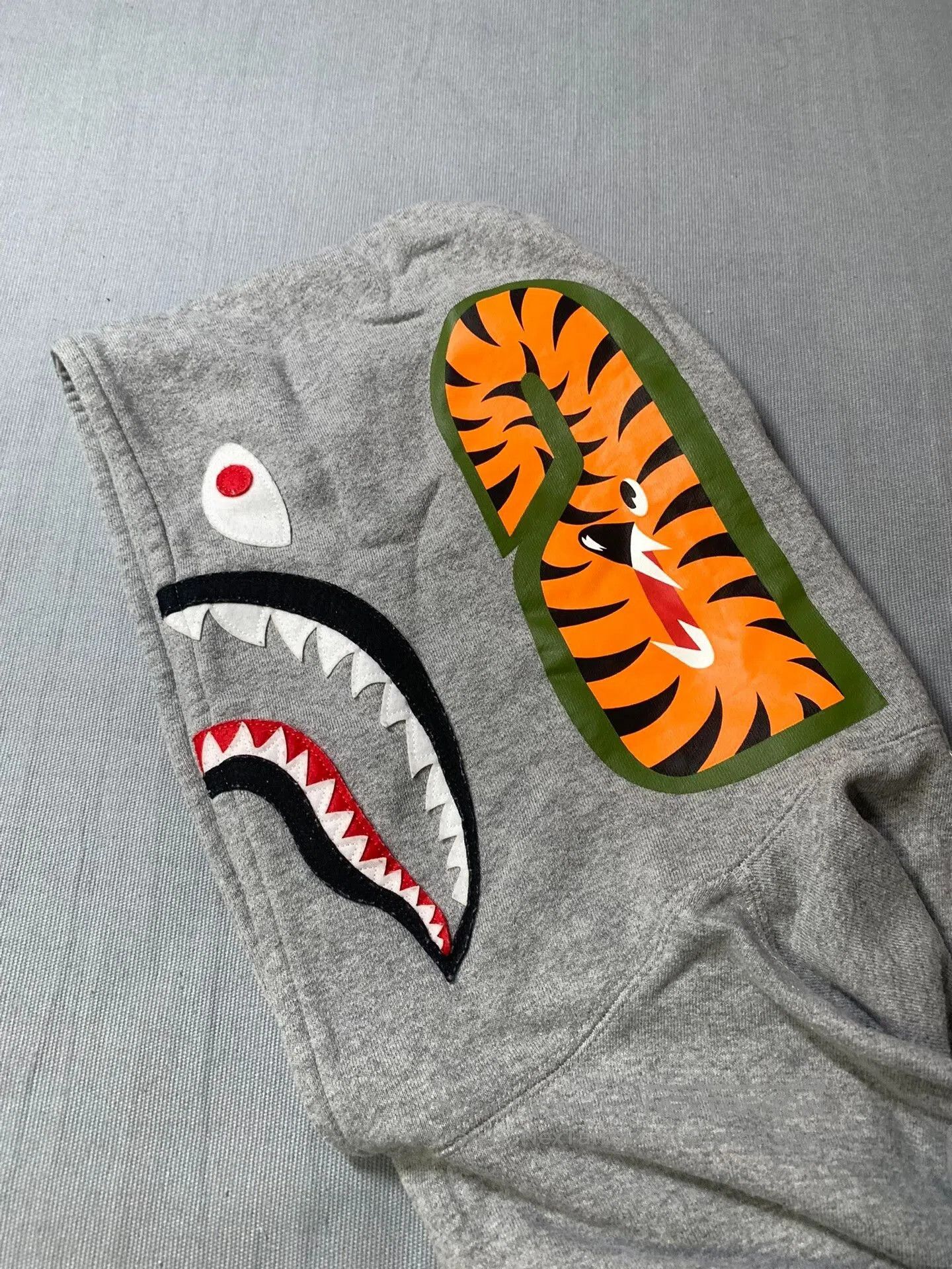 Bape Bape Gray Shark Hoodie. Size US L / EU 52-54 / 3 - 2 Thumbnail