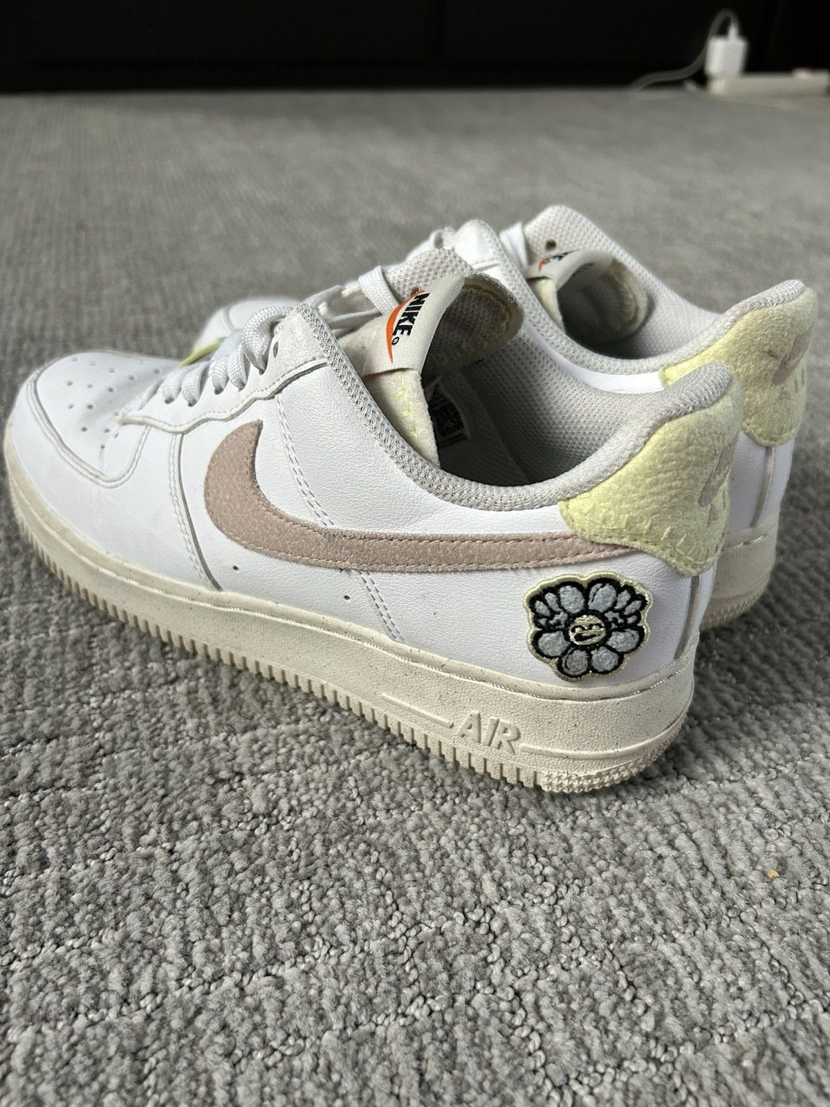 Nike Nike Air Force 1 Butterfly and Flower White and Pink Size US 8 / IT 38 - 6 Thumbnail