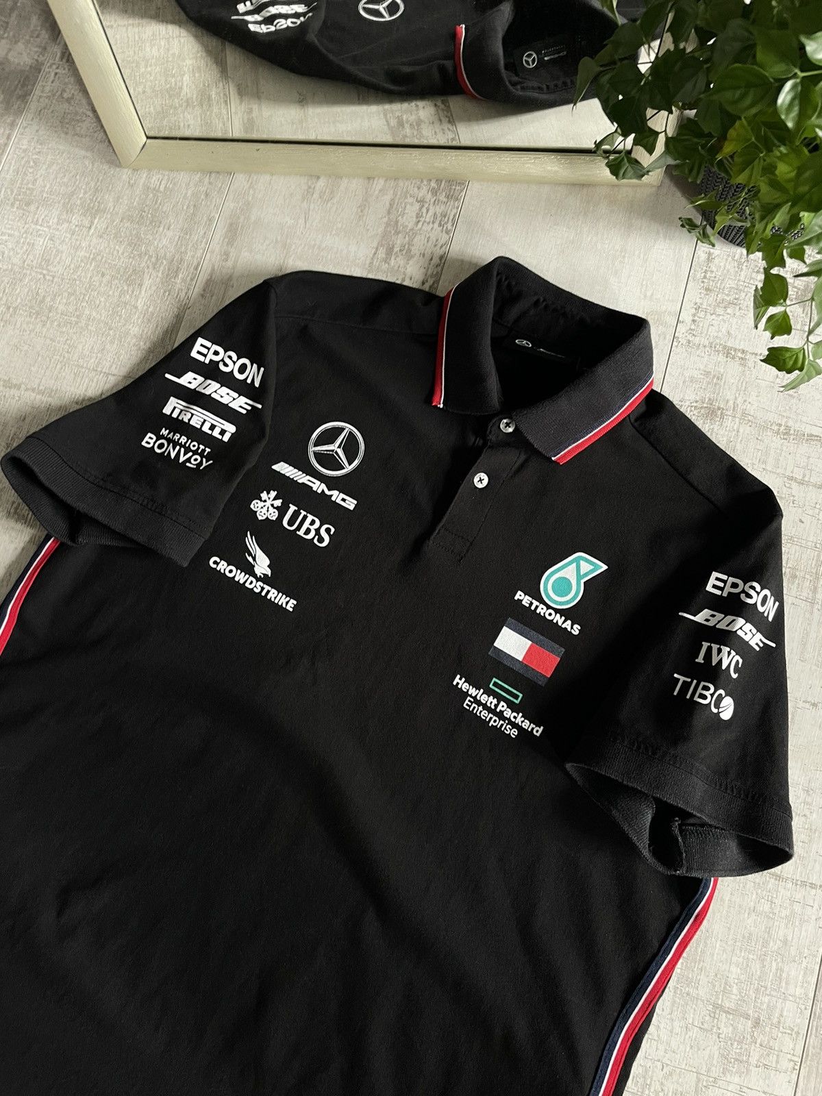 Mercedes-Benz × Vintage Mercedes Benz Amg Petronas T-Shirt Racing Pirelli Black RARE Size US XL / EU 56 / 4 - 5 Thumbnail