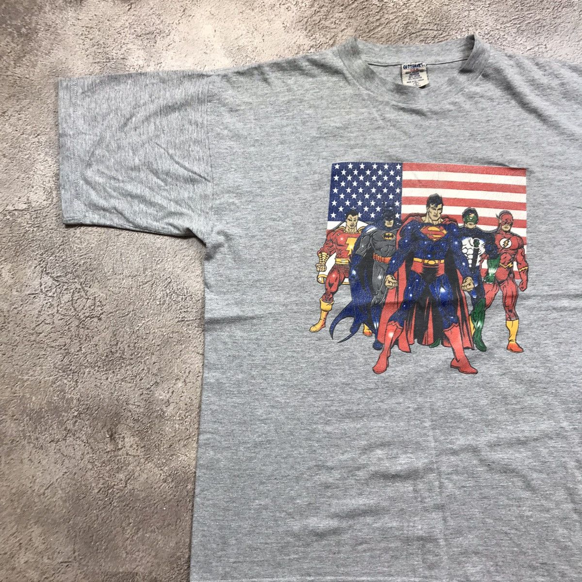 Vintage Vintage 90s Marvel Superheroes Graphic Tee Streetwear XL Size US XL / EU 56 / 4 - 3 Thumbnail