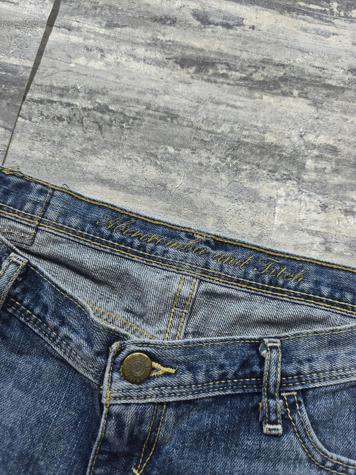 Abercrombie & Fitch super mini lowrise micro denim Abercrombie shorts Size 30" / US 8 / IT 44 - 5 Thumbnail