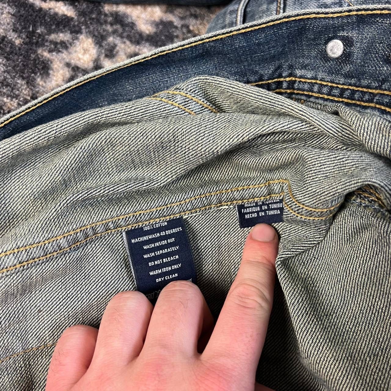 Tommy Hilfiger Tommy Hilfiger Vintage Y2K Mini Logo Button Up Denim Jacket Size US S / EU 44-46 / 1 - 6 Thumbnail