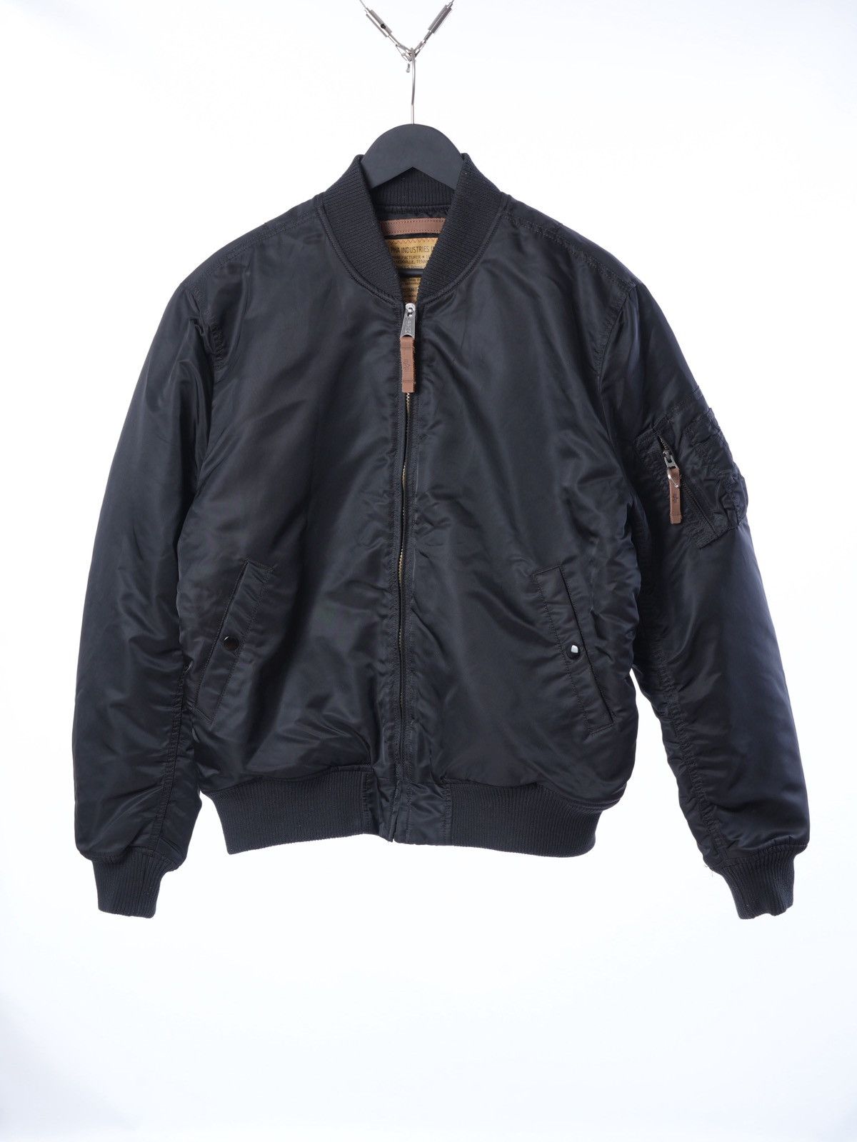 Alpha Industries × Vetements Vintage Alpha Industries Bomber Jacket size XL fits L Size US XL / EU 56 / 4 - 1 Thumbnail