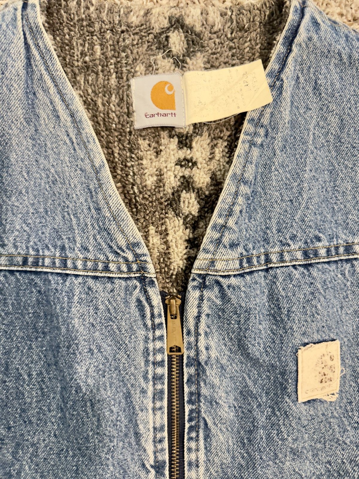 Carhartt Vintage Carhartt Aztec Sherpa-Lined Denim Vest (90s) Size US L / EU 52-54 / 3 - 3 Thumbnail