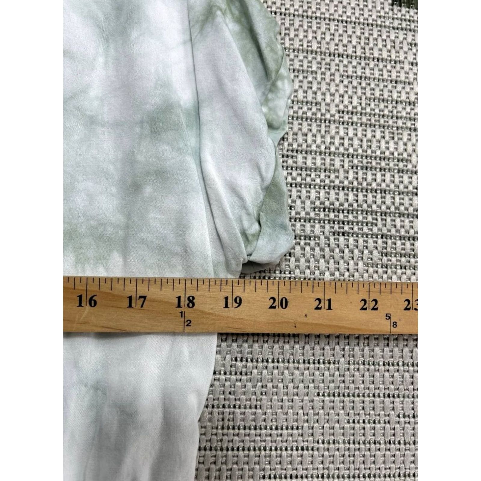 Anthropologie Anthropologie Tie Womens S Green Cloth And Stone Blouse Top Dye Button Size S / US 4 / IT 40 - 6 Thumbnail
