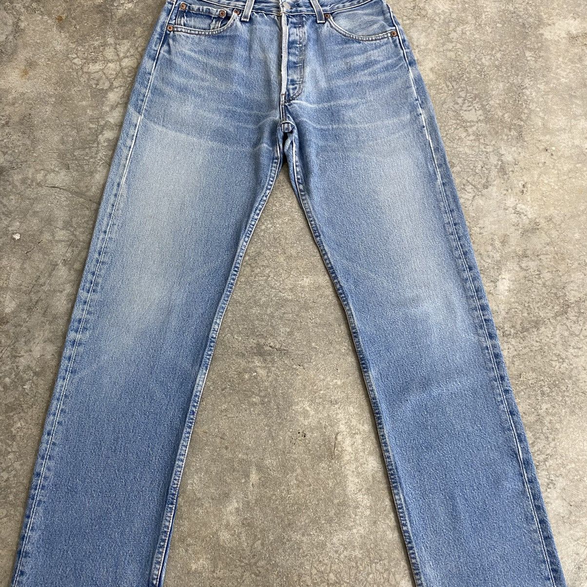 Levi's Size 29x36 Vintage 1997 Levis 501 Faded Blue Denim Jeans Size US 29 - 4 Thumbnail