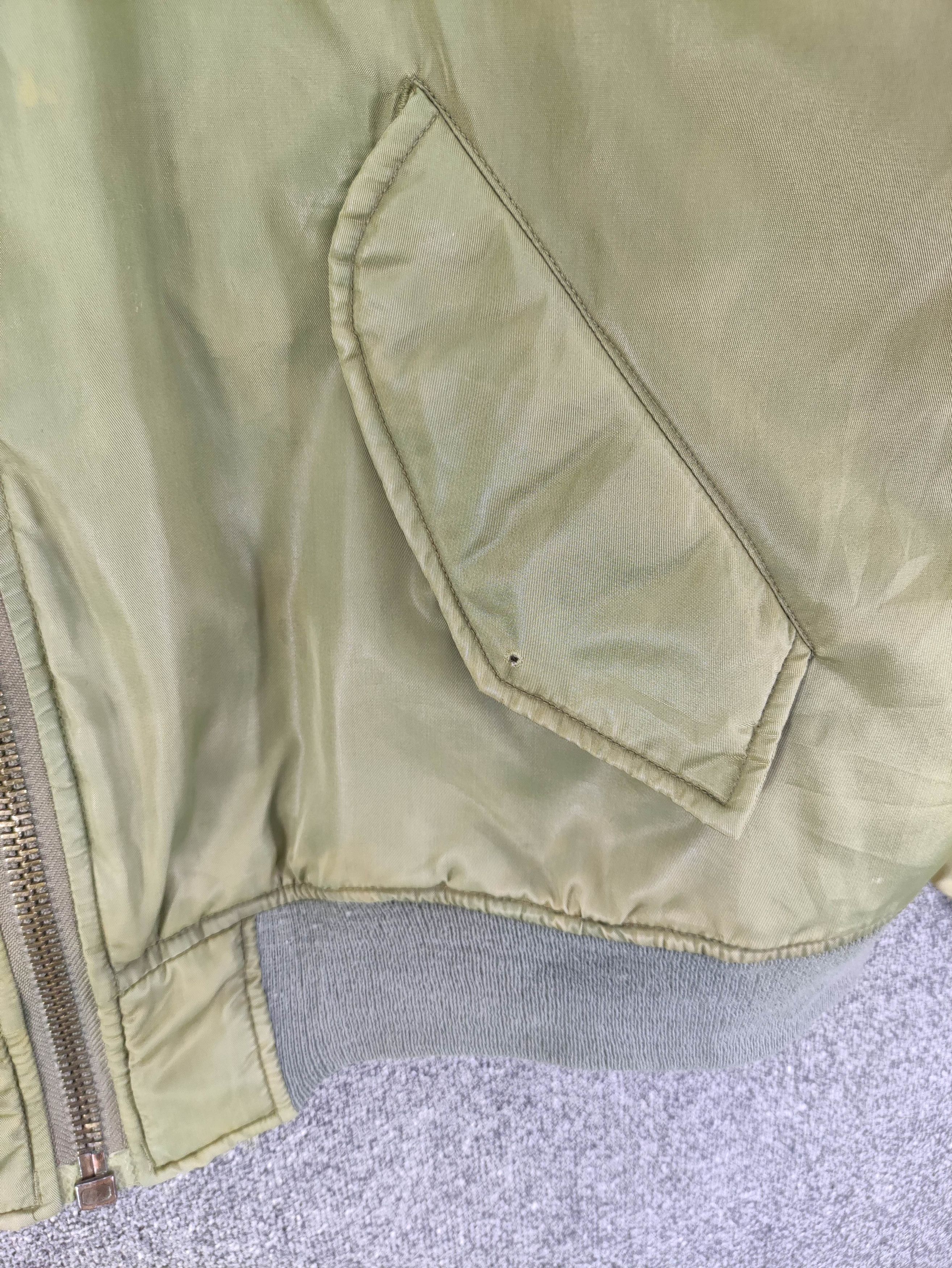 Japanese Brand Vintage Ma-1 Bomber Jaket Faded Zipper Size US XL / EU 56 / 4 - 4 Thumbnail