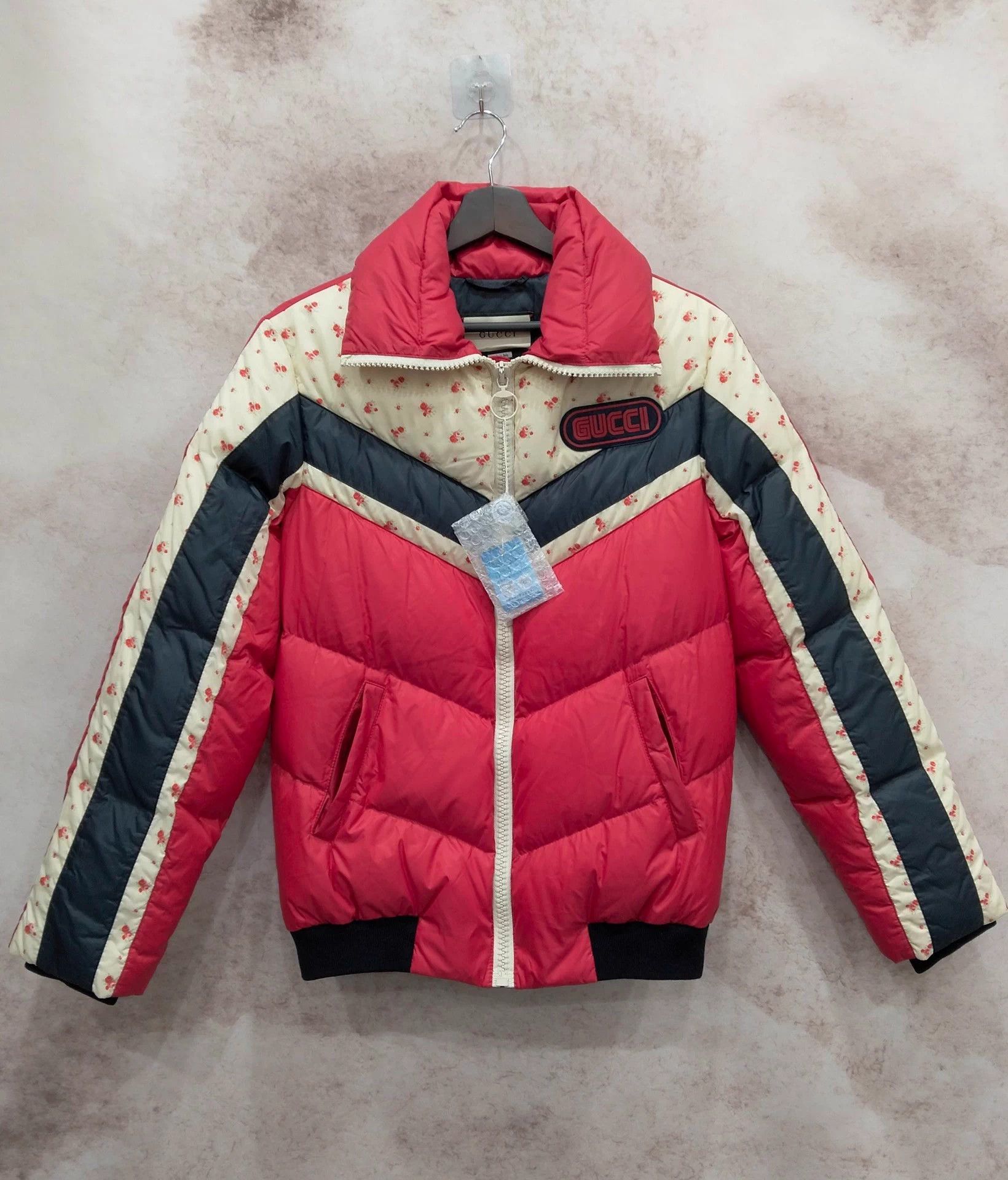 Gucci GUCCI logo zip colorblock down jacket 38 95 new Size S / US 4 / IT 40 - 1 Thumbnail