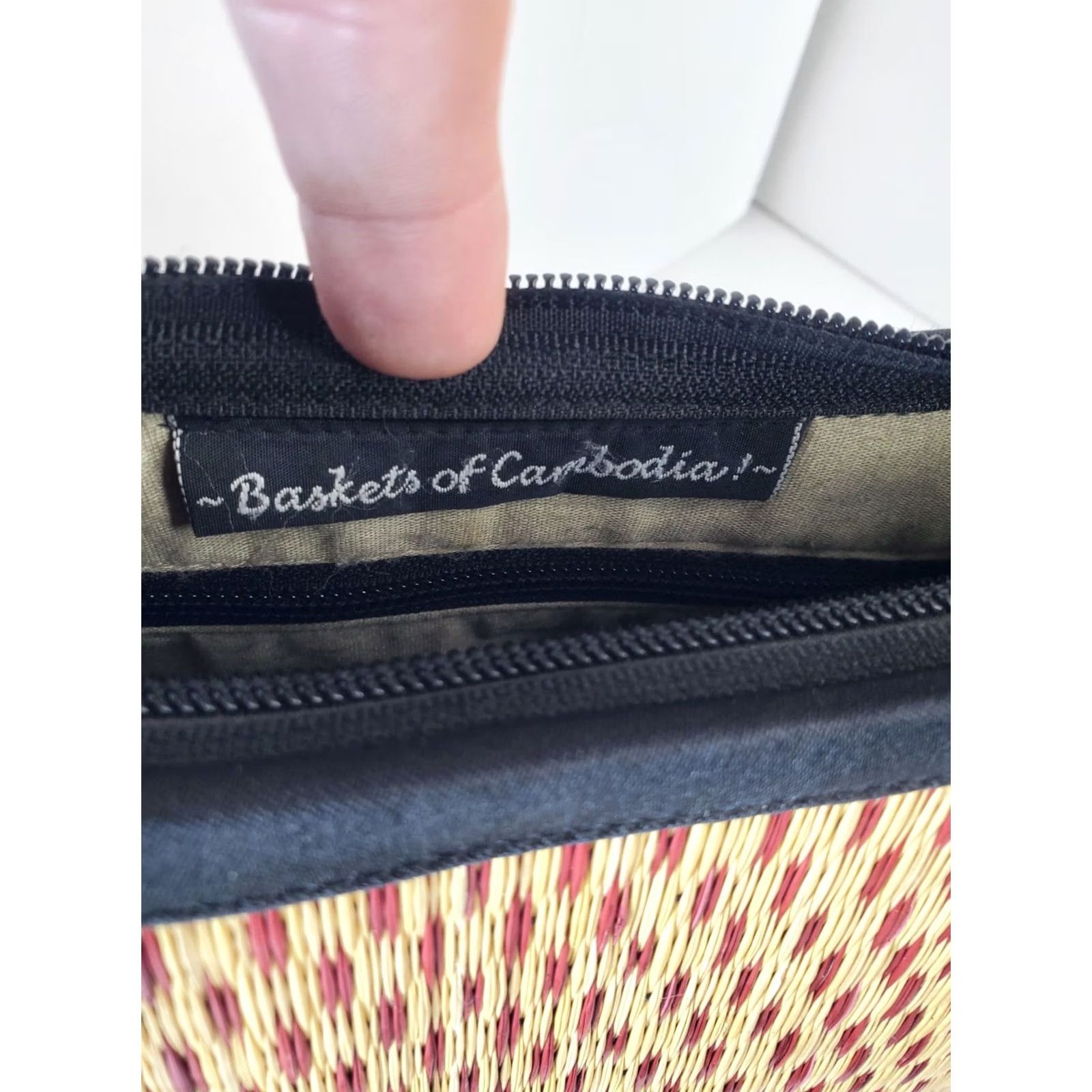 Vintage VINTAGE Handcrafted Straw Purse Kim Ang Tatami Baskets of Cambodia Handbag Small Brown & Black Zipper Shoulder Strap Women Size ONE SIZE - 7 Thumbnail