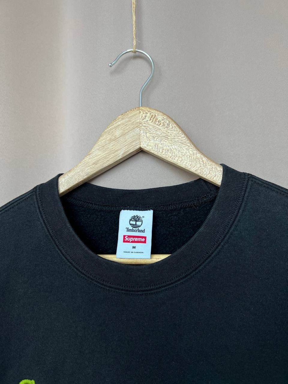 Supreme Supreme x Timberland Crewneck Black Sweatshirt Mens Size M Size US M / EU 48-50 / 2 - 11 Thumbnail