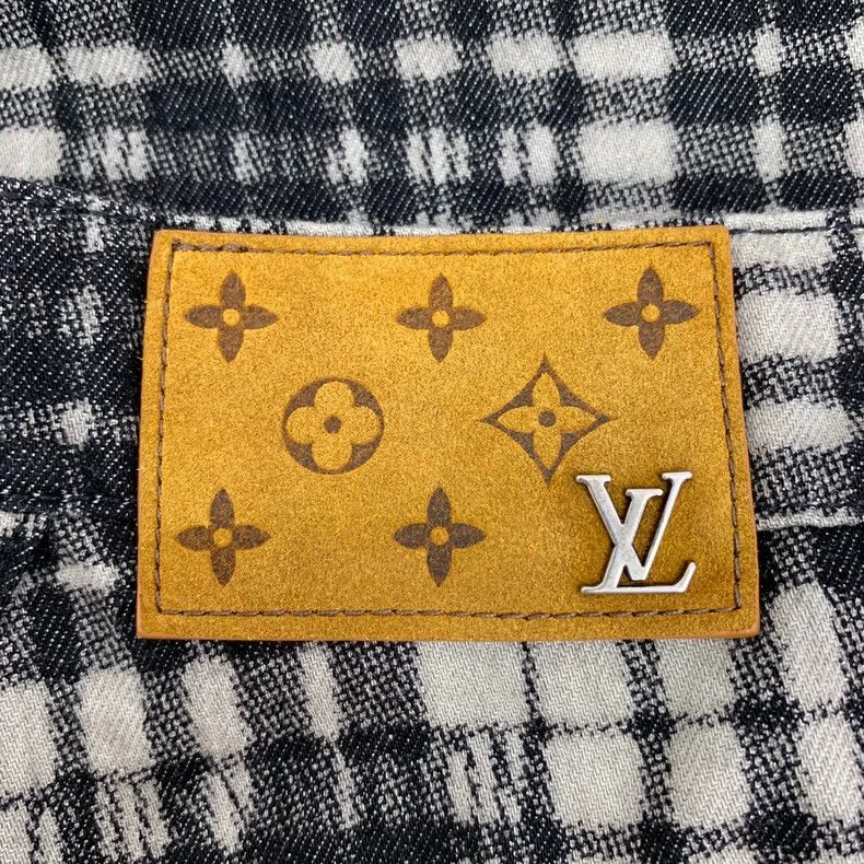 Louis Vuitton Louis Vuitton 23 cotton casual shorts with black plaid log Size US 29 - 5 Thumbnail