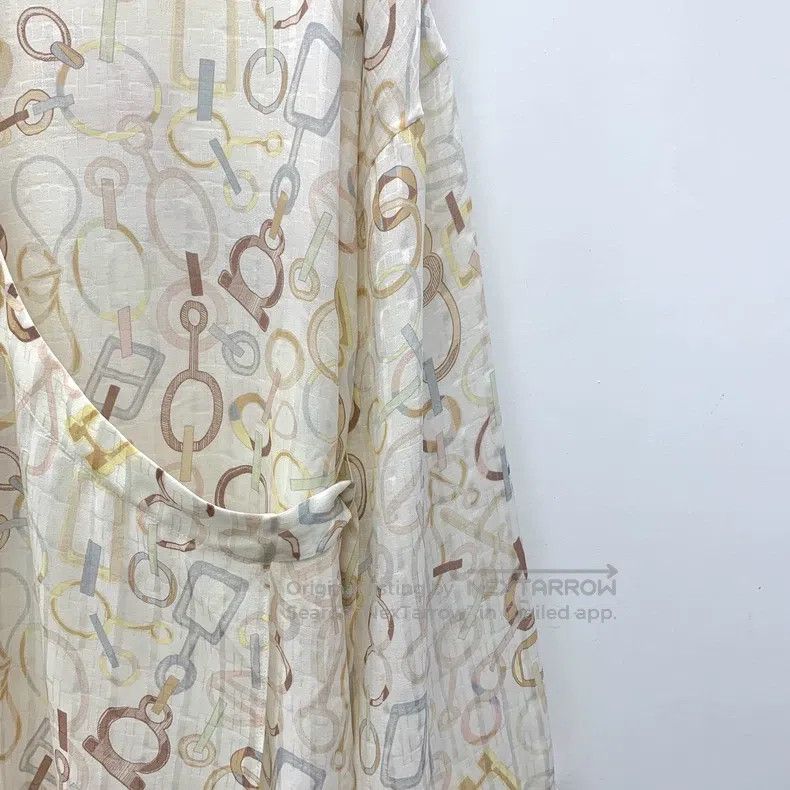 Hermes Hermes Beige Chain Buckle All-Over Print Silk Long Sleeve Size XS / US 0-2 / IT 36-38 - 4 Thumbnail