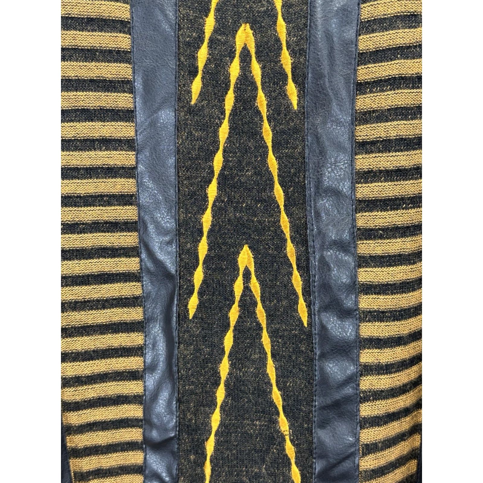 X-LARGE PARADAZZIO Uomo Sweater XL Men Black Yellow Crew Neck Knit Pullover Wool/Acrylic Vintage Cosby Grandpa Mens Size US XL / EU 56 / 4 - 3 Thumbnail