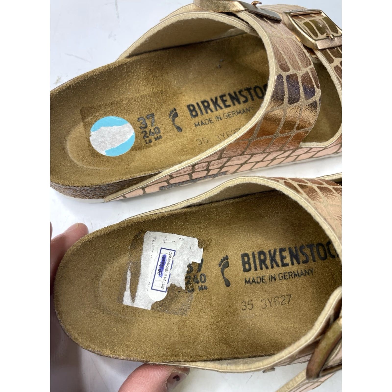 Birkenstock Birkenstock Arizona Sandal Buckle Comfort Rose Gold 37 (US 6) Women Leather Slip-On Roses Vintage? Wait no vintage. Size US 6 / IT 36 - 3 Thumbnail