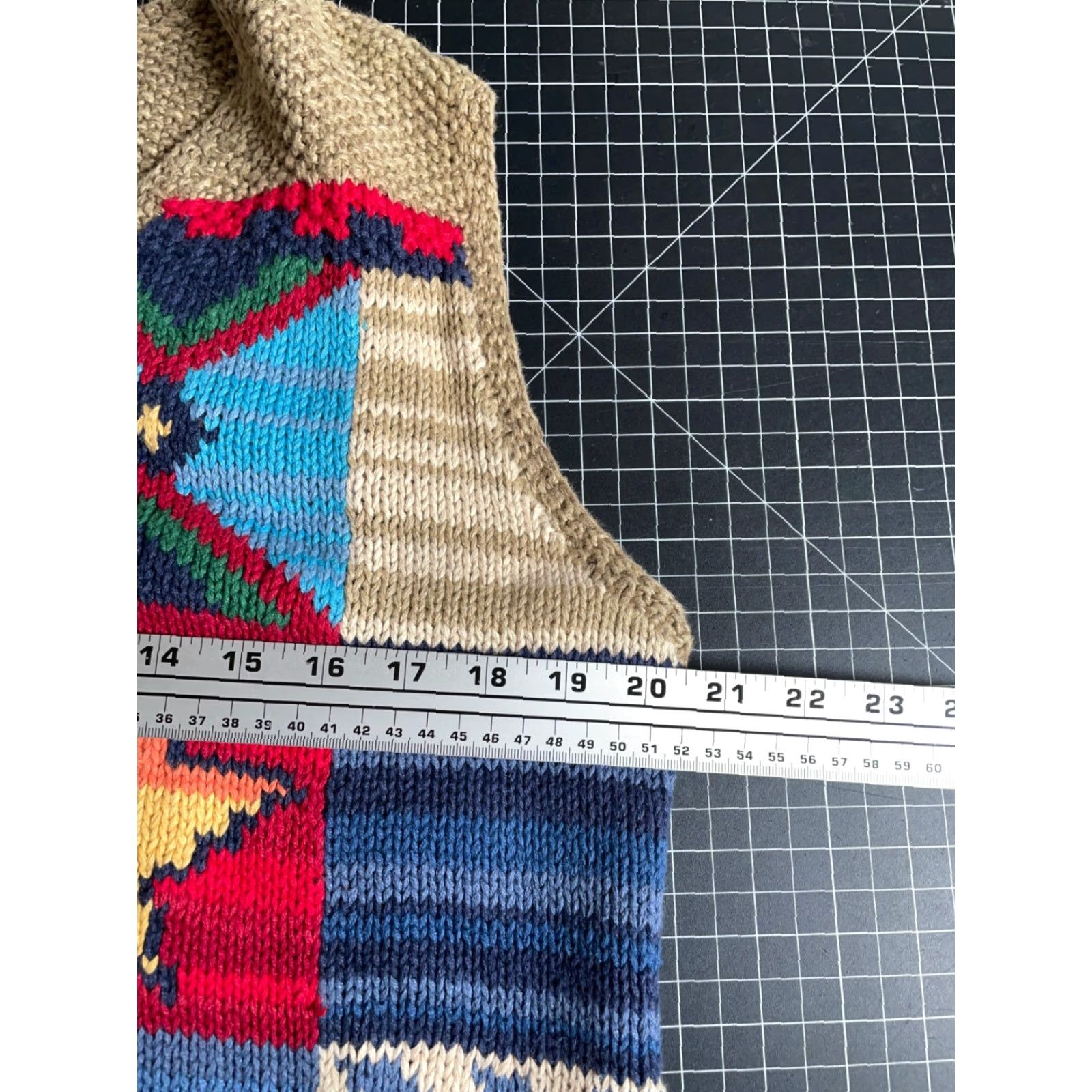 Vintage VINTAGE Northern Isles Patchwork Sweater Vest Women's Large Tribal Aztec Southwestern Shirt Vest Beige 90s Retro Knit Geometric Patchwork Size L / US 10 / IT 46 - 5 Thumbnail