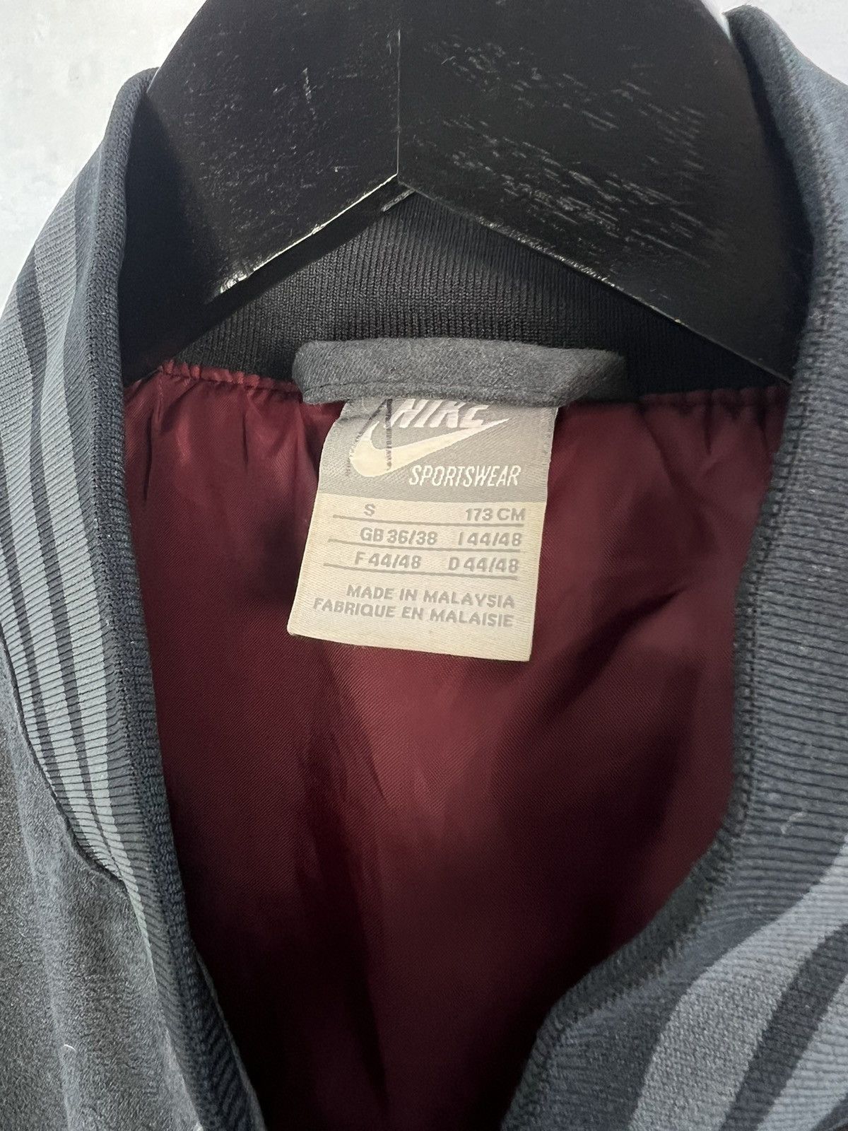Vintage Vintage Nike Bomber Jacket Size S Size US S / EU 44-46 / 1 - 7 Thumbnail