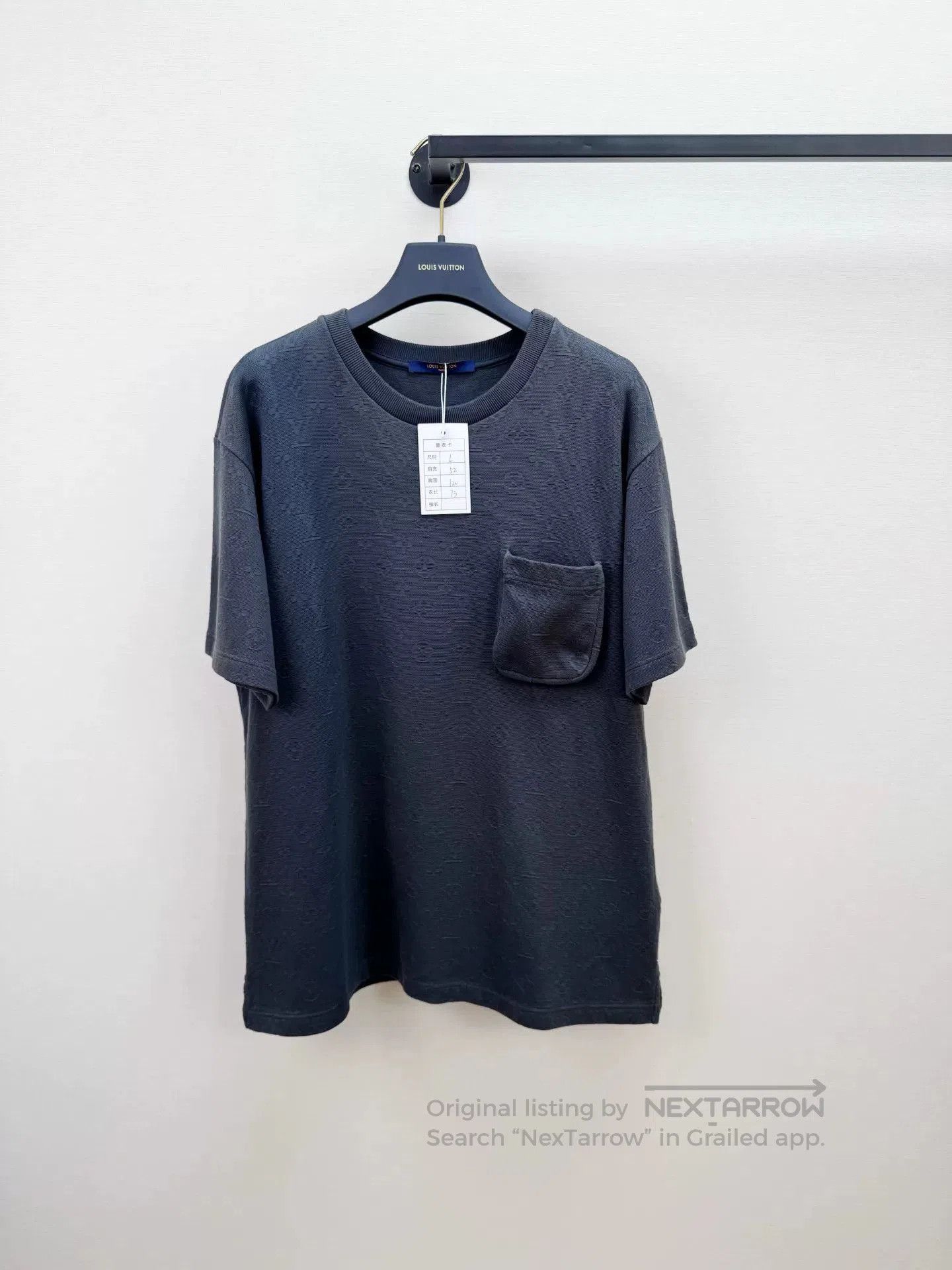 Louis Vuitton Louis Vuitton Short Sleeve T-shirt L. Size US L / EU 52-54 / 3 - 1 Thumbnail