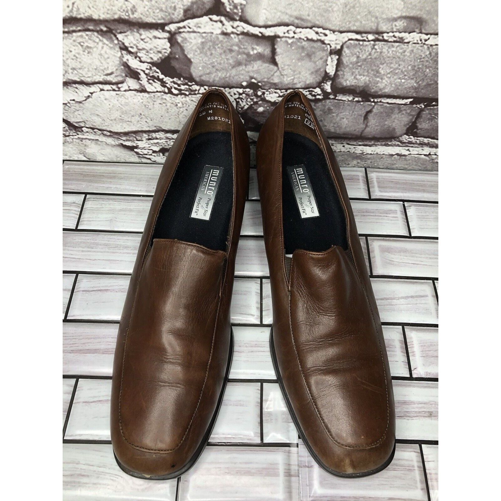 Other Munro American Brown Leather Slip On Square Toe Heel Loafers Size US 10 / IT 40 - 14 Thumbnail