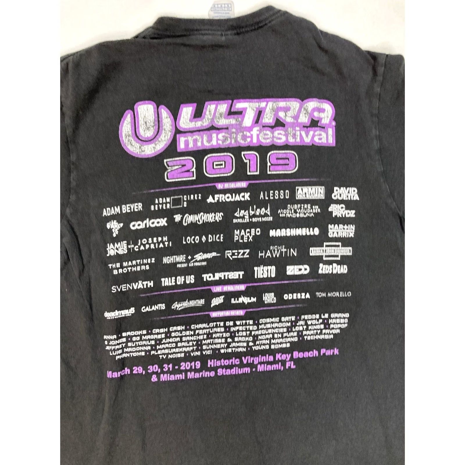 Delta VINTAGE Ultra Music Festival 2019 Miami Graphic T-shirt Women Small Black Short Sleeve Size S / US 4 / IT 40 - 4 Thumbnail
