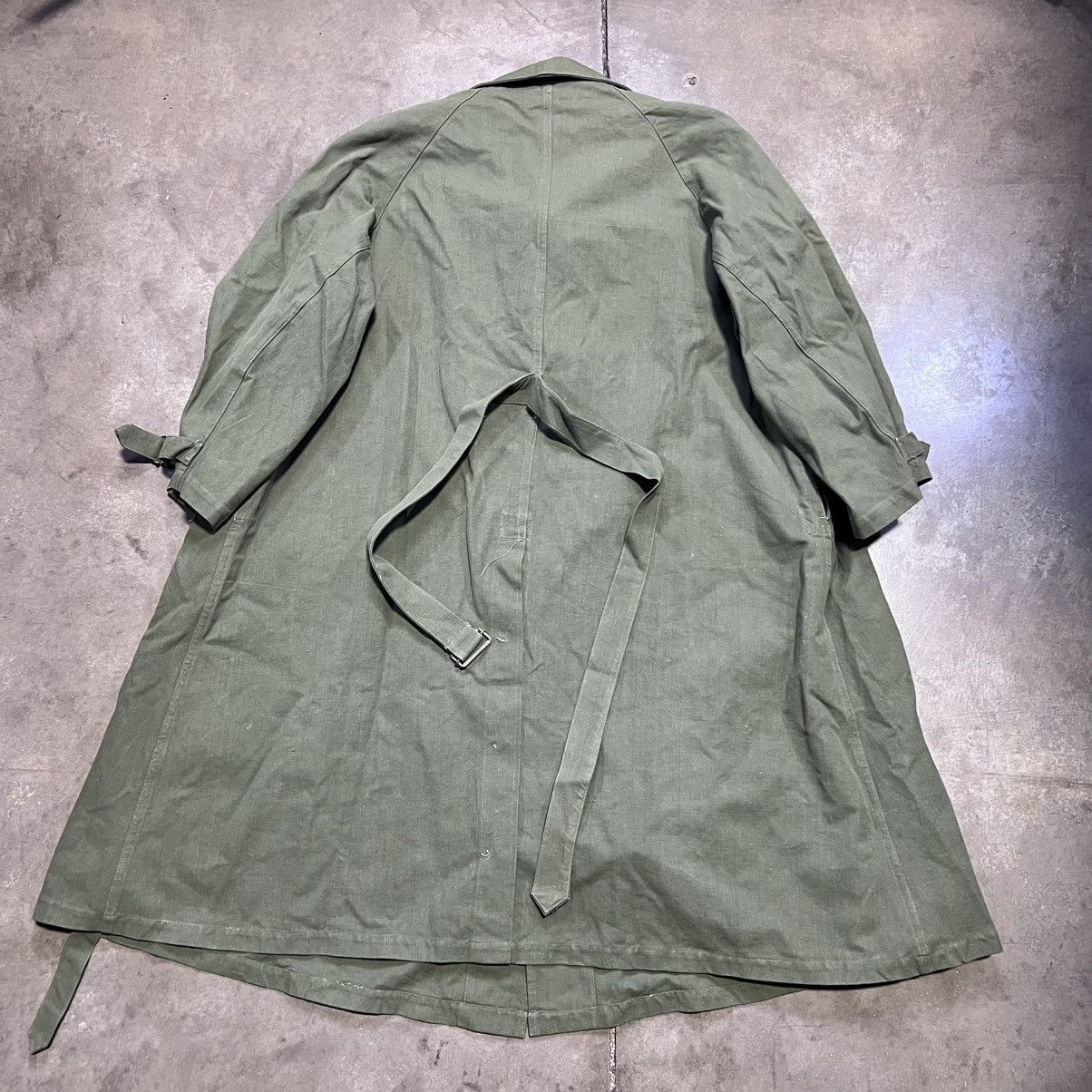 Vintage Vintage 50s 60s French Military Motorcycle Trench Coat Long Size US L / EU 52-54 / 3 - 5 Thumbnail