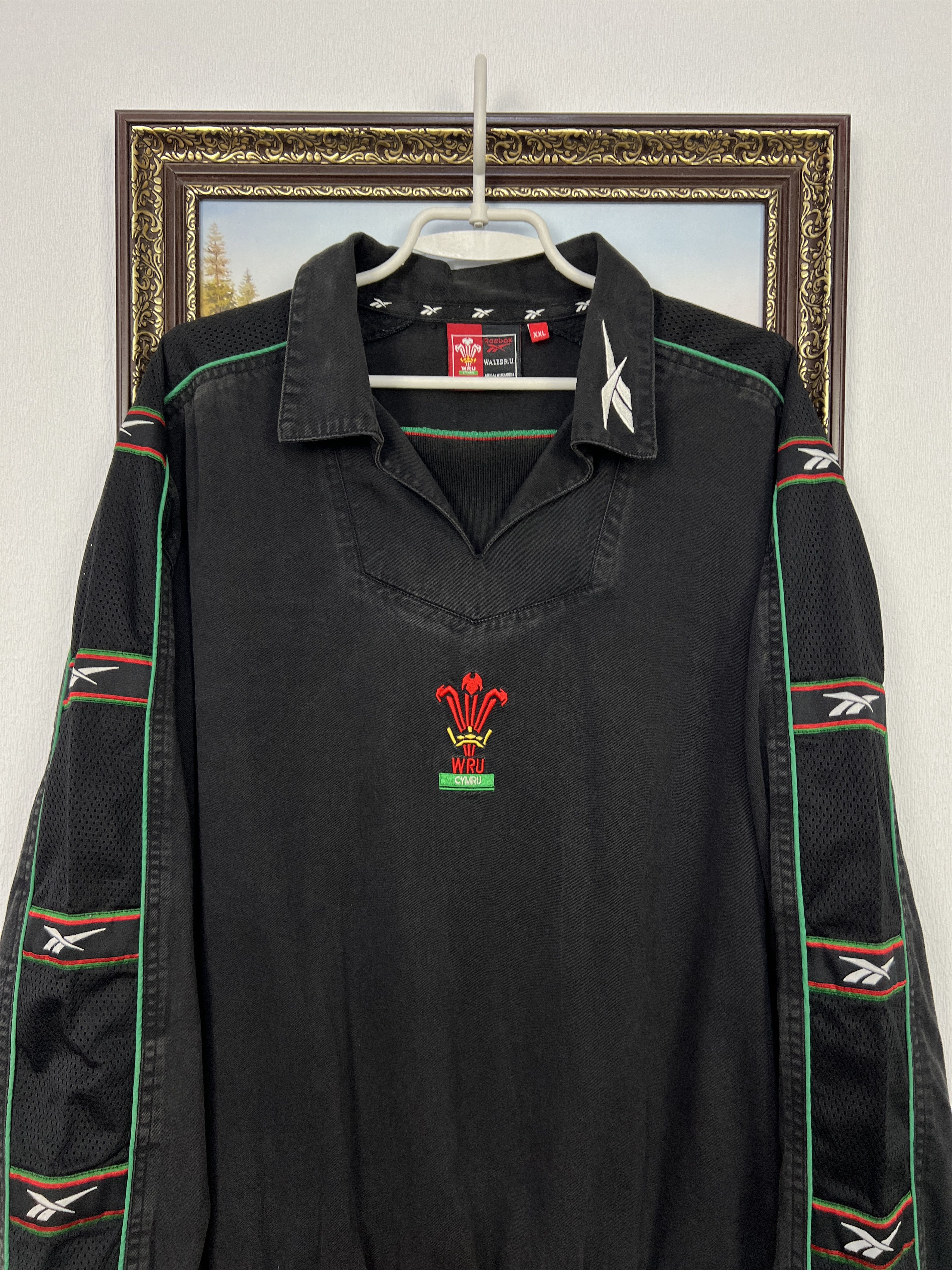 Vintage 90's Reebok Wales Rugby Union Sweatshirt Black Mens