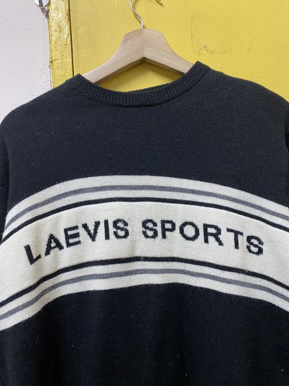 Aran Isles Knitwear Vintage Laevis Sport Sweatshirt Knit Crewneck Size US M / EU 48-50 / 2 - 4 Thumbnail