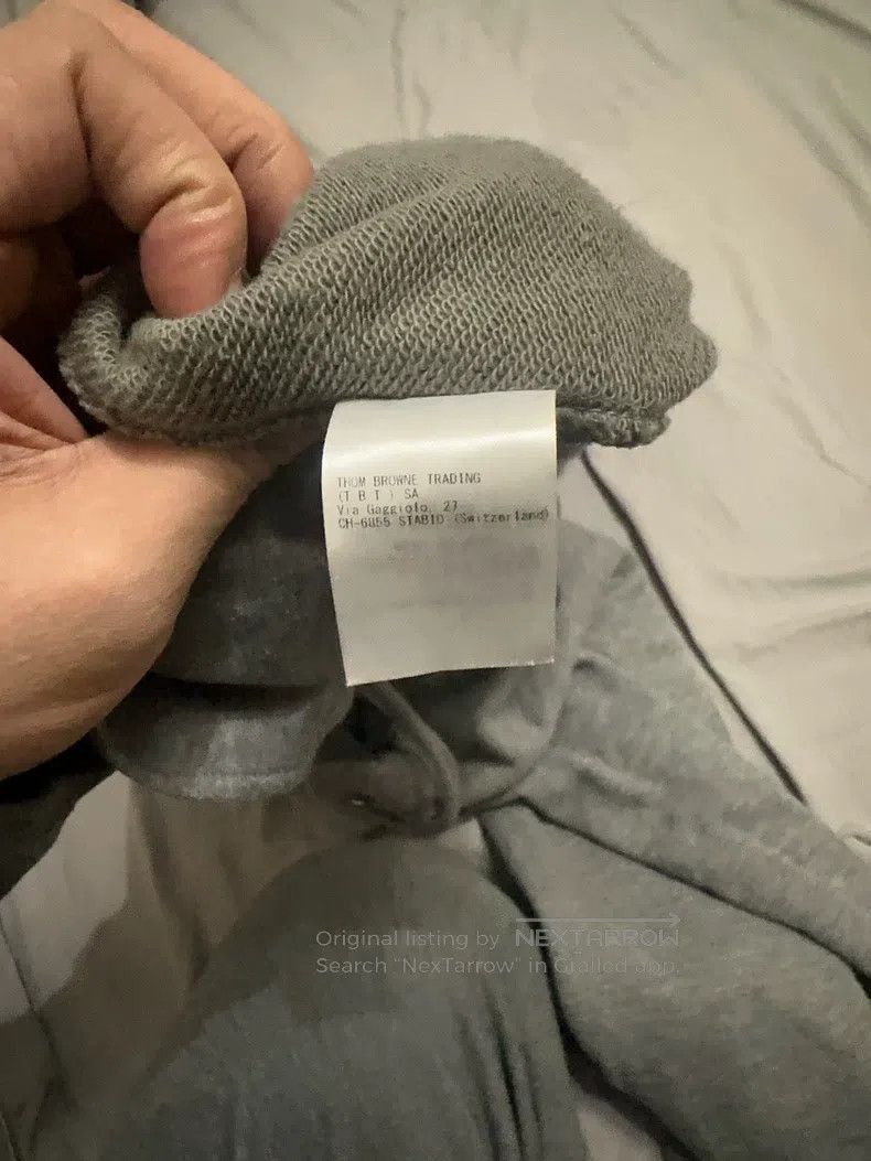 Thom Browne Thom Browne size 4 Four stripes on the waffle-patterned swe Size US 42 / EU 58 - 4 Thumbnail